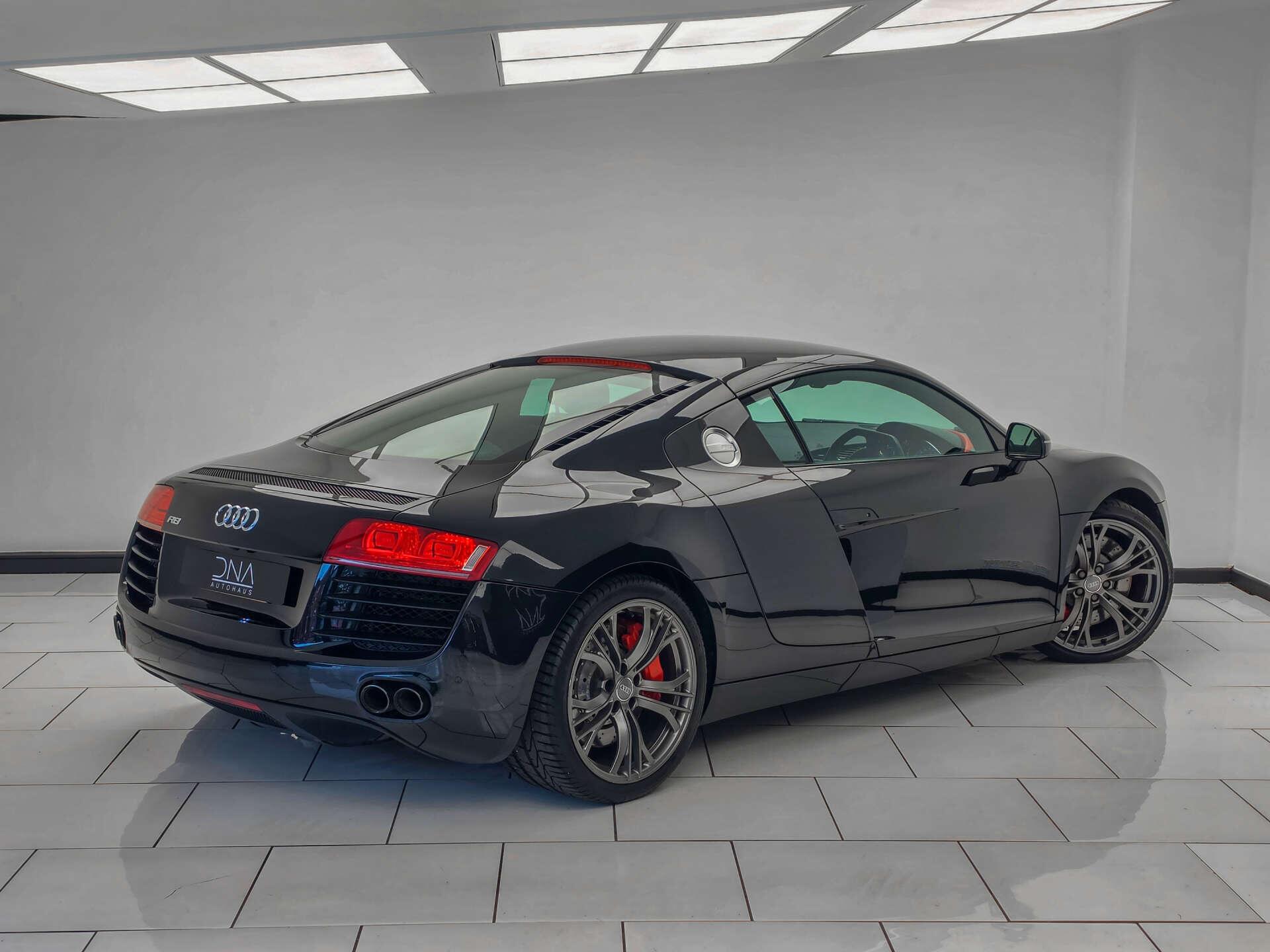 Audi R8 view 30