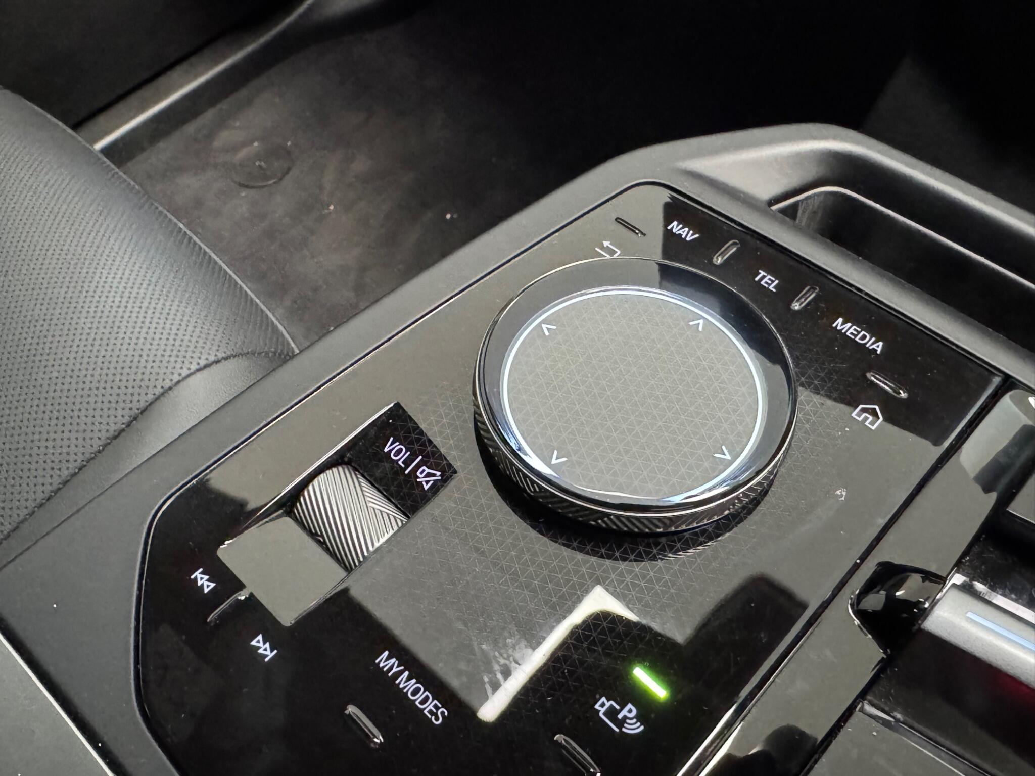 BMW Ix view 14