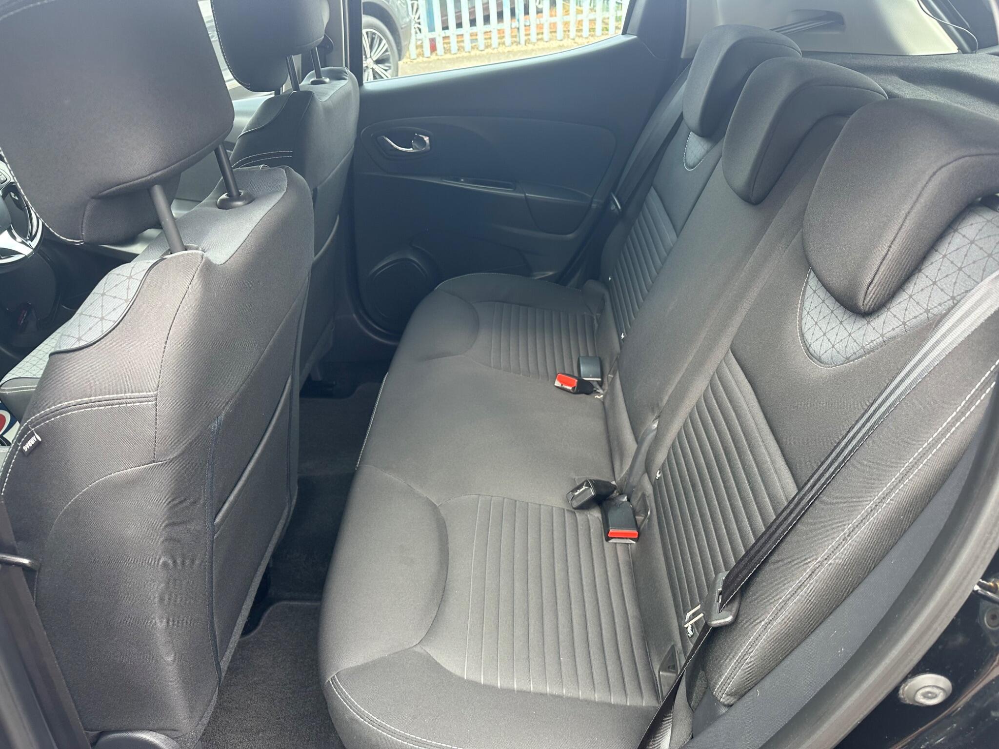 Renault Clio view 20