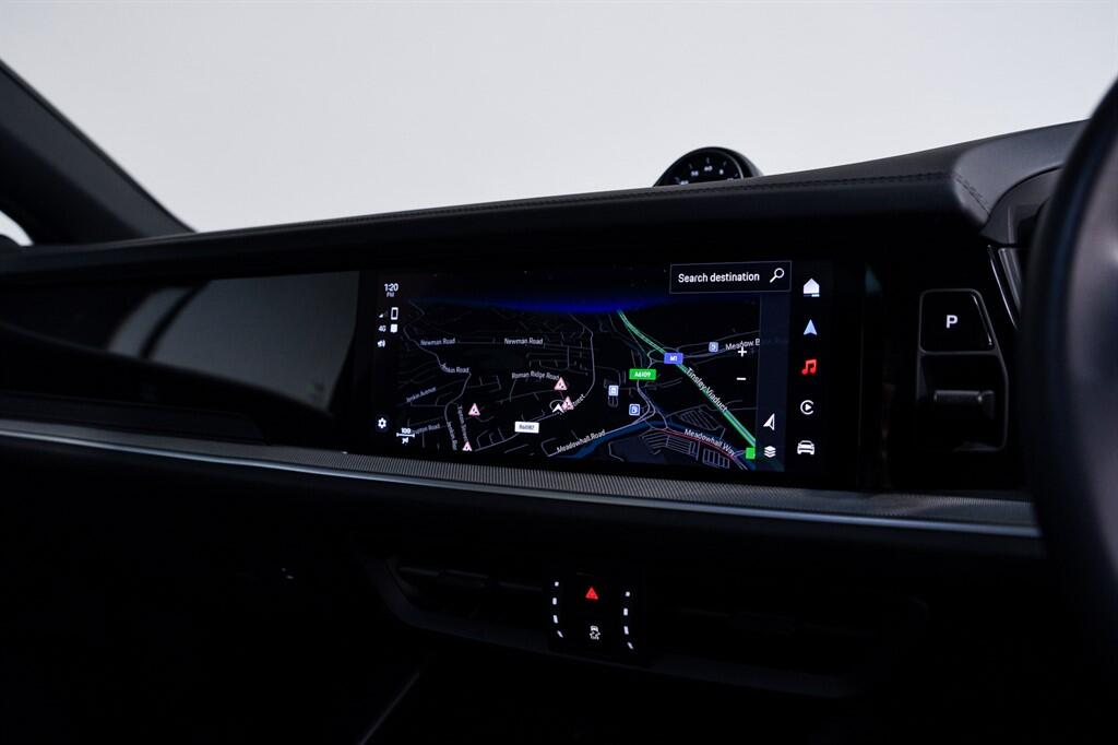 Porsche Cayenne view 26