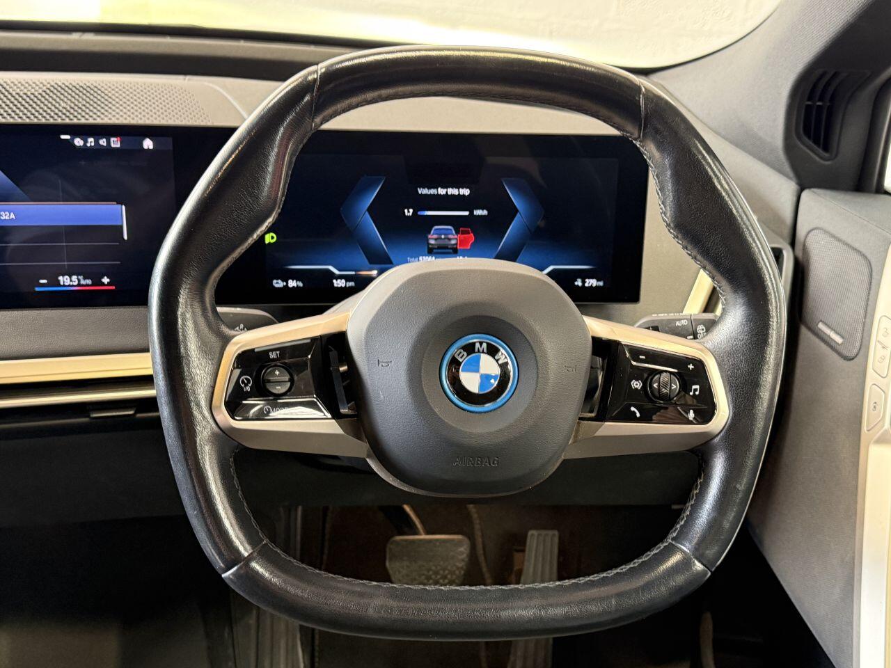 BMW Ix view 31
