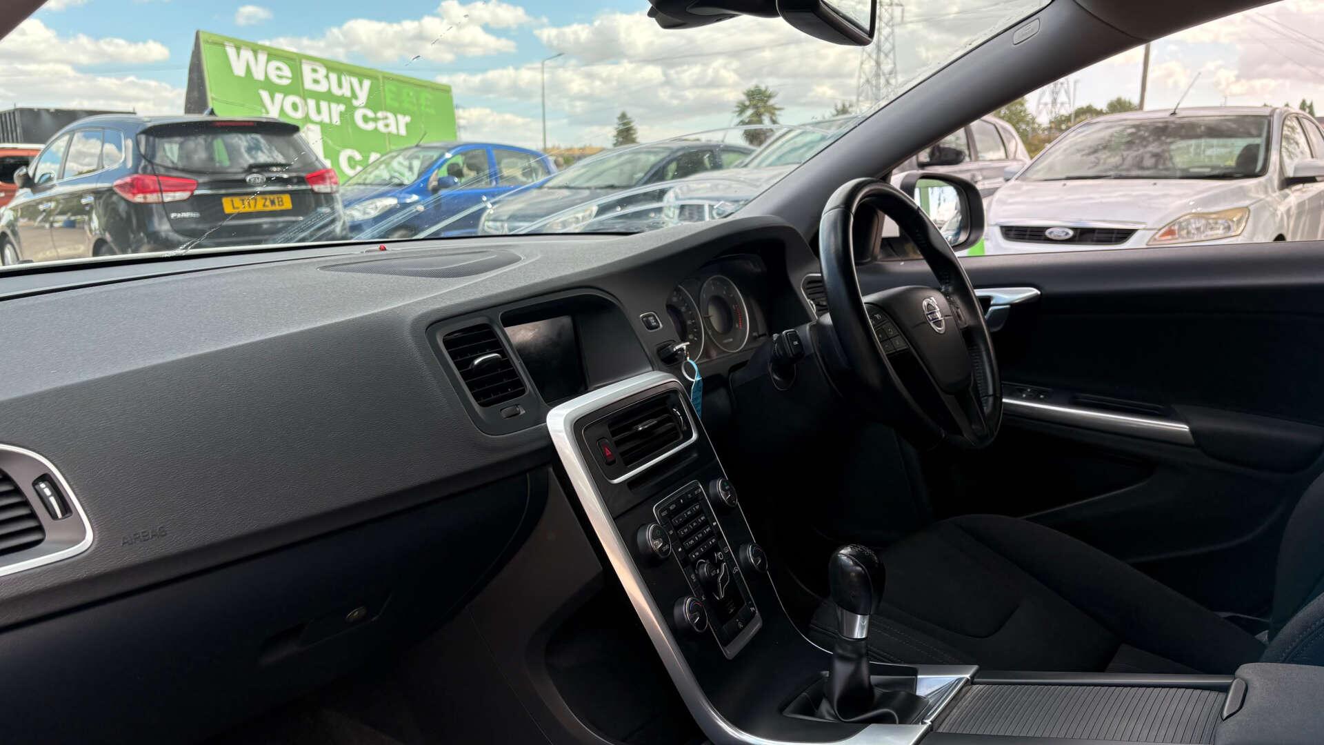 Volvo V60 view 14