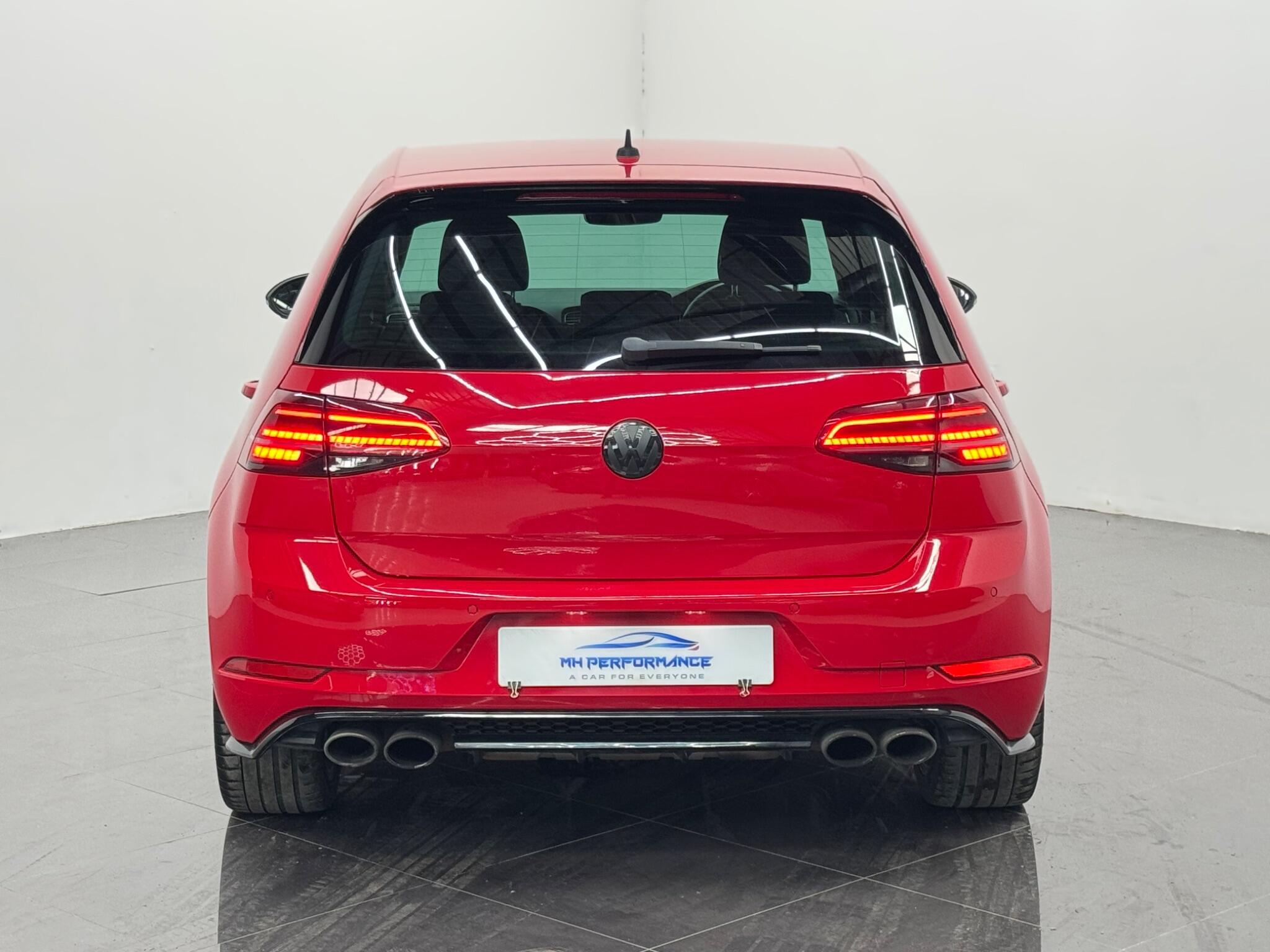 Volkswagen Golf view 4