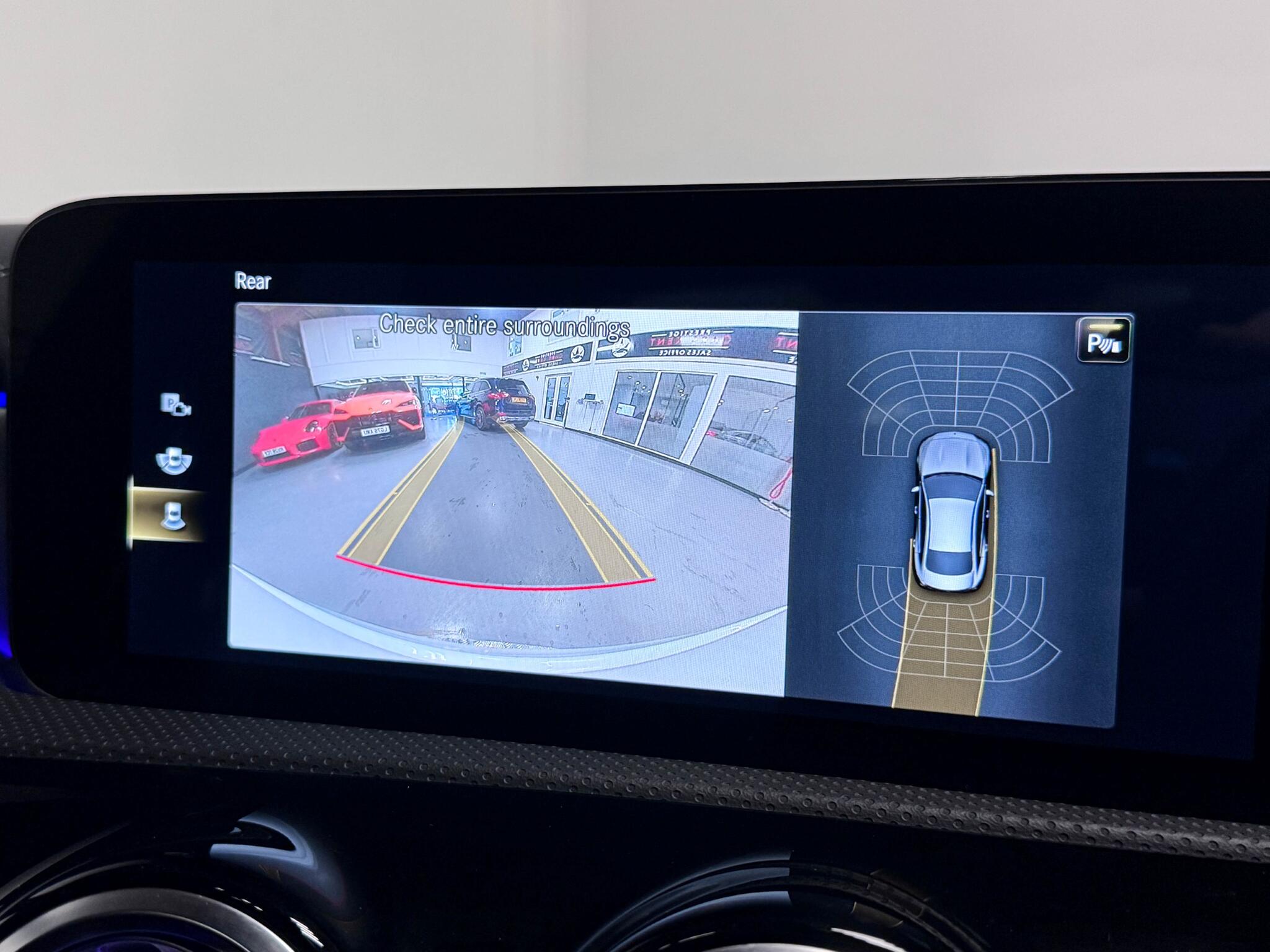 Mercedes-Benz Cla view 38