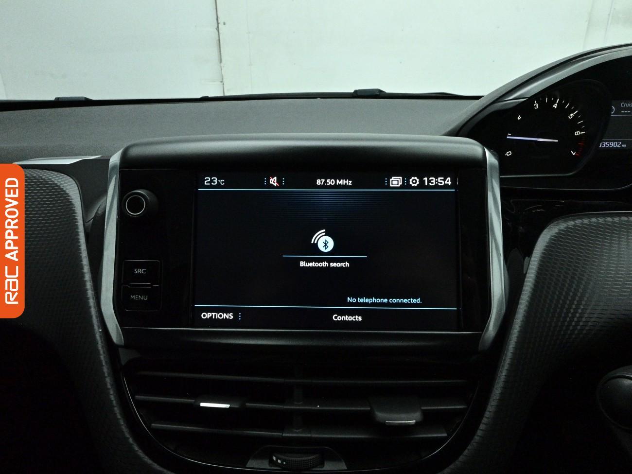 Peugeot 208 view 16