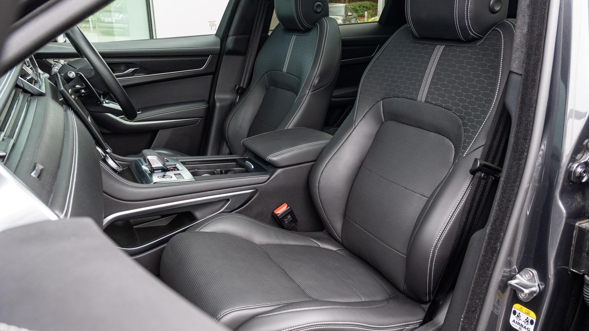 Jaguar F-Pace view 56