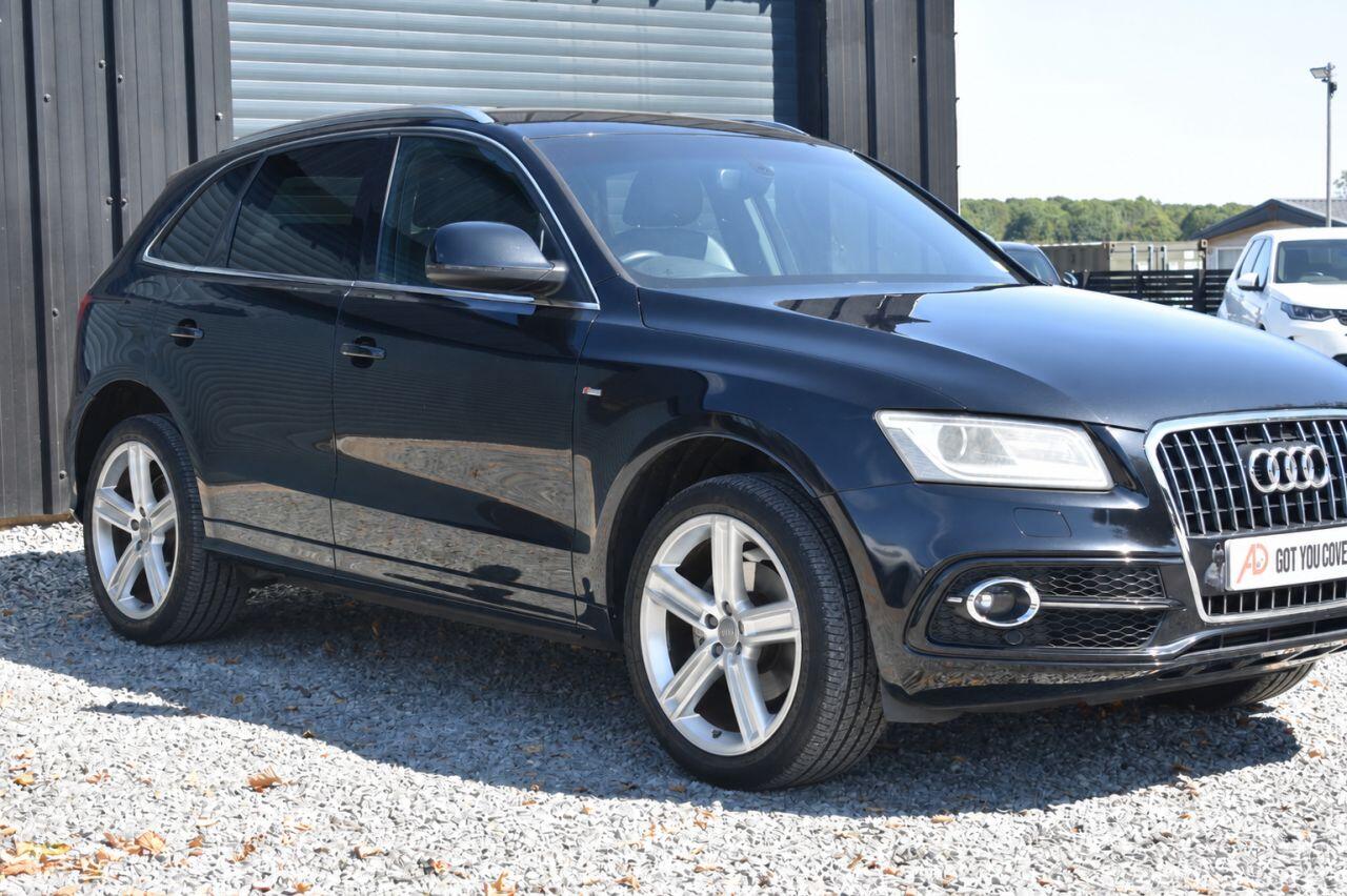 Audi Q5 view 10
