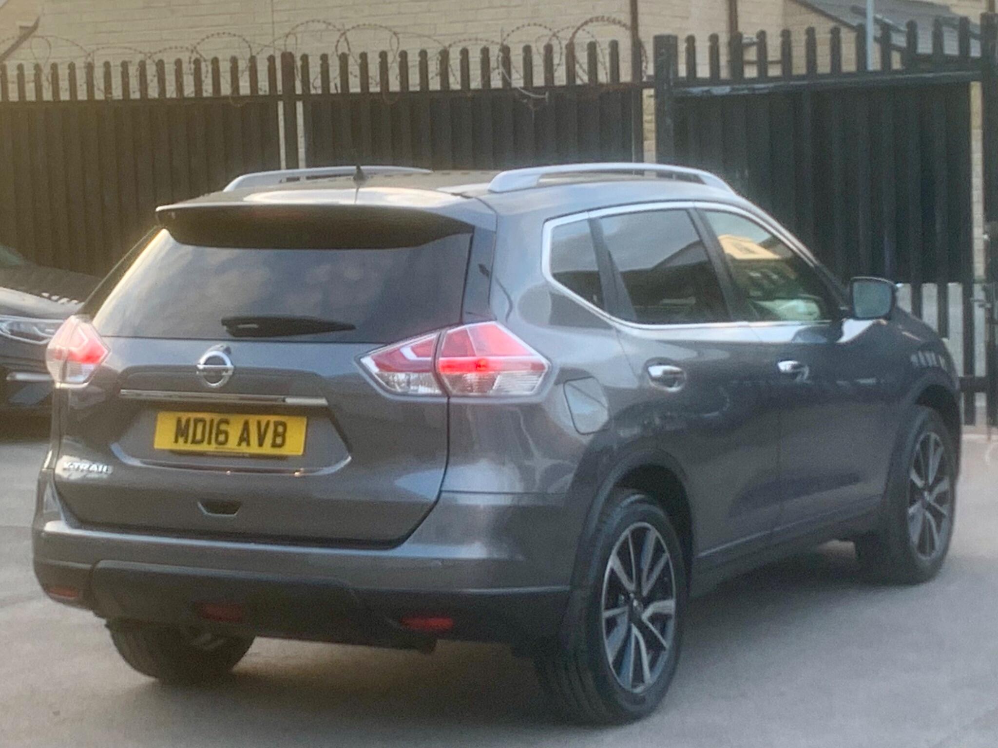 Nissan X-Trail view 7