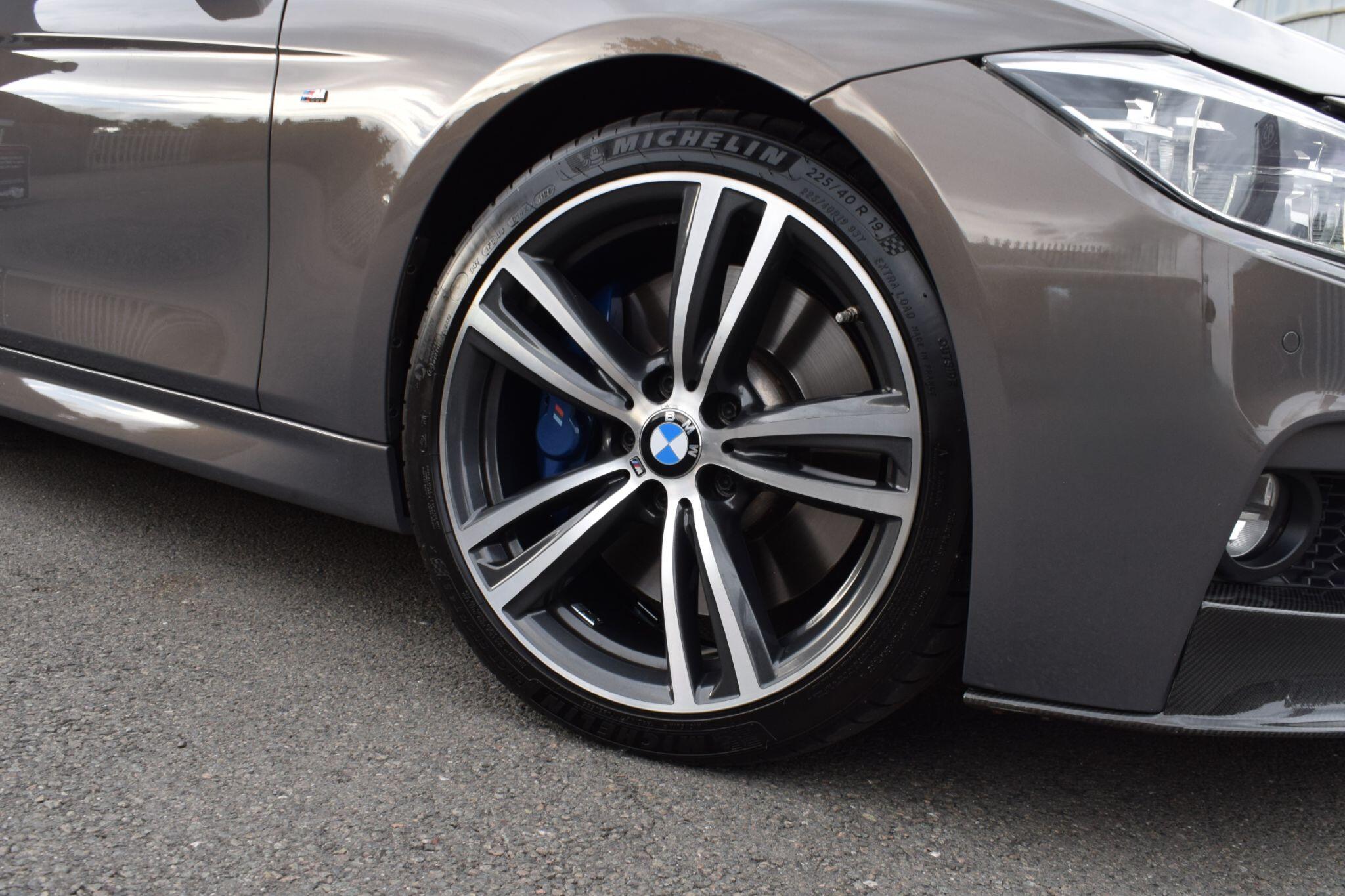 BMW 3 Series view 34