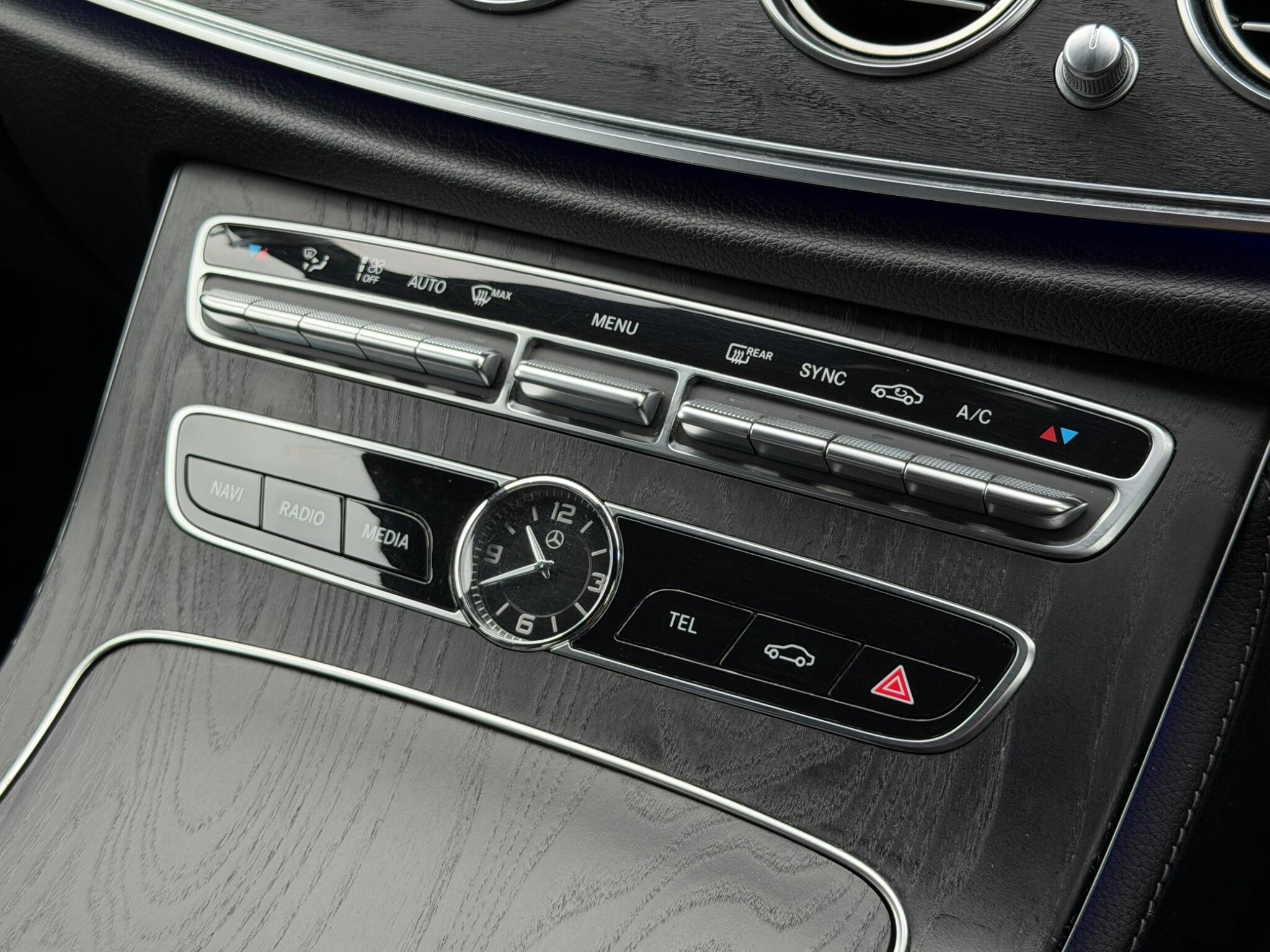 Mercedes-Benz E-Class view 34