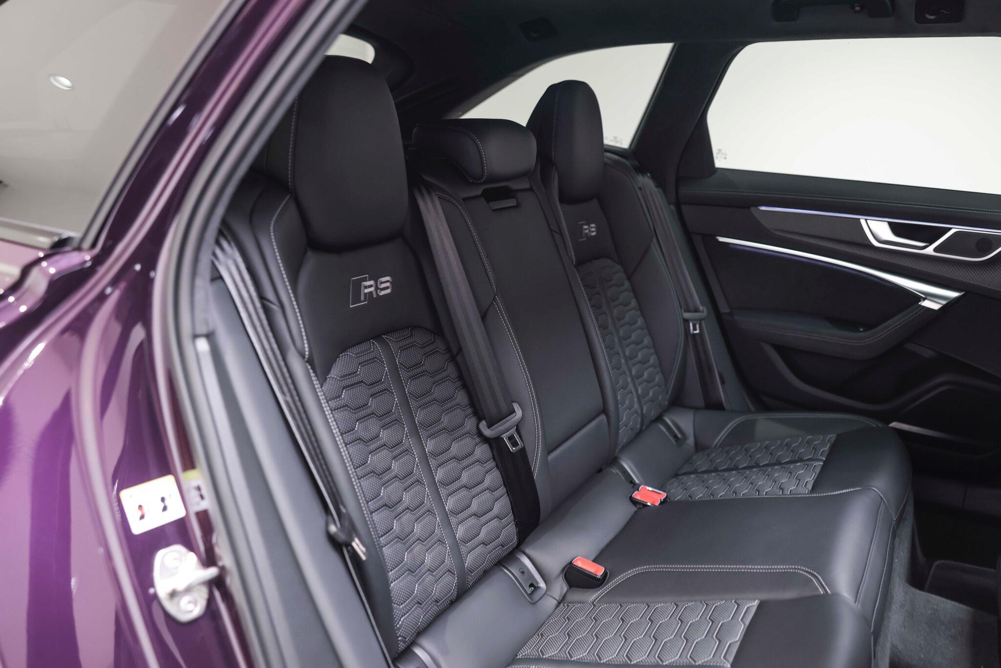 Audi RS6 Avant view 53