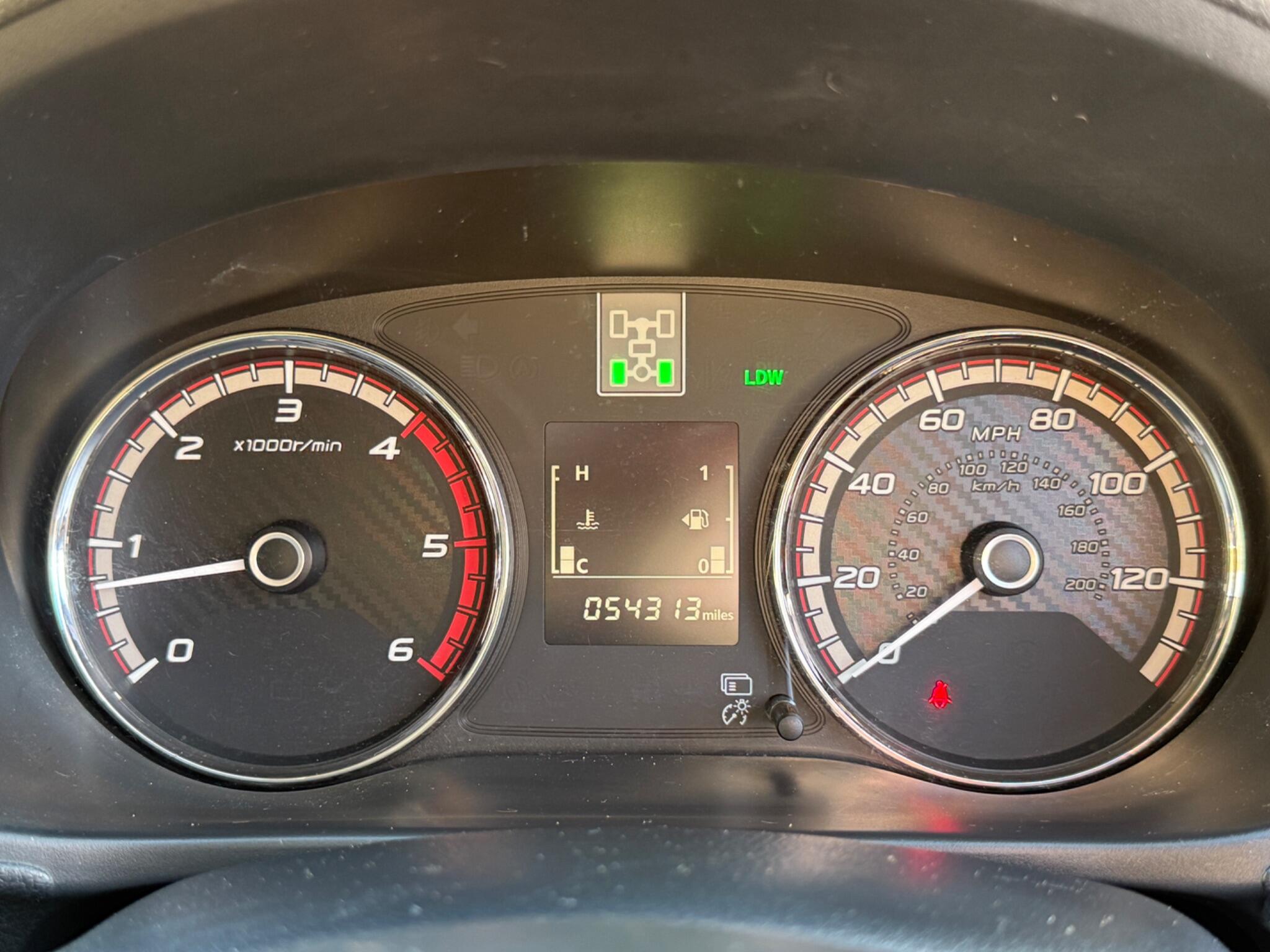 Mitsubishi L200 - Image 74