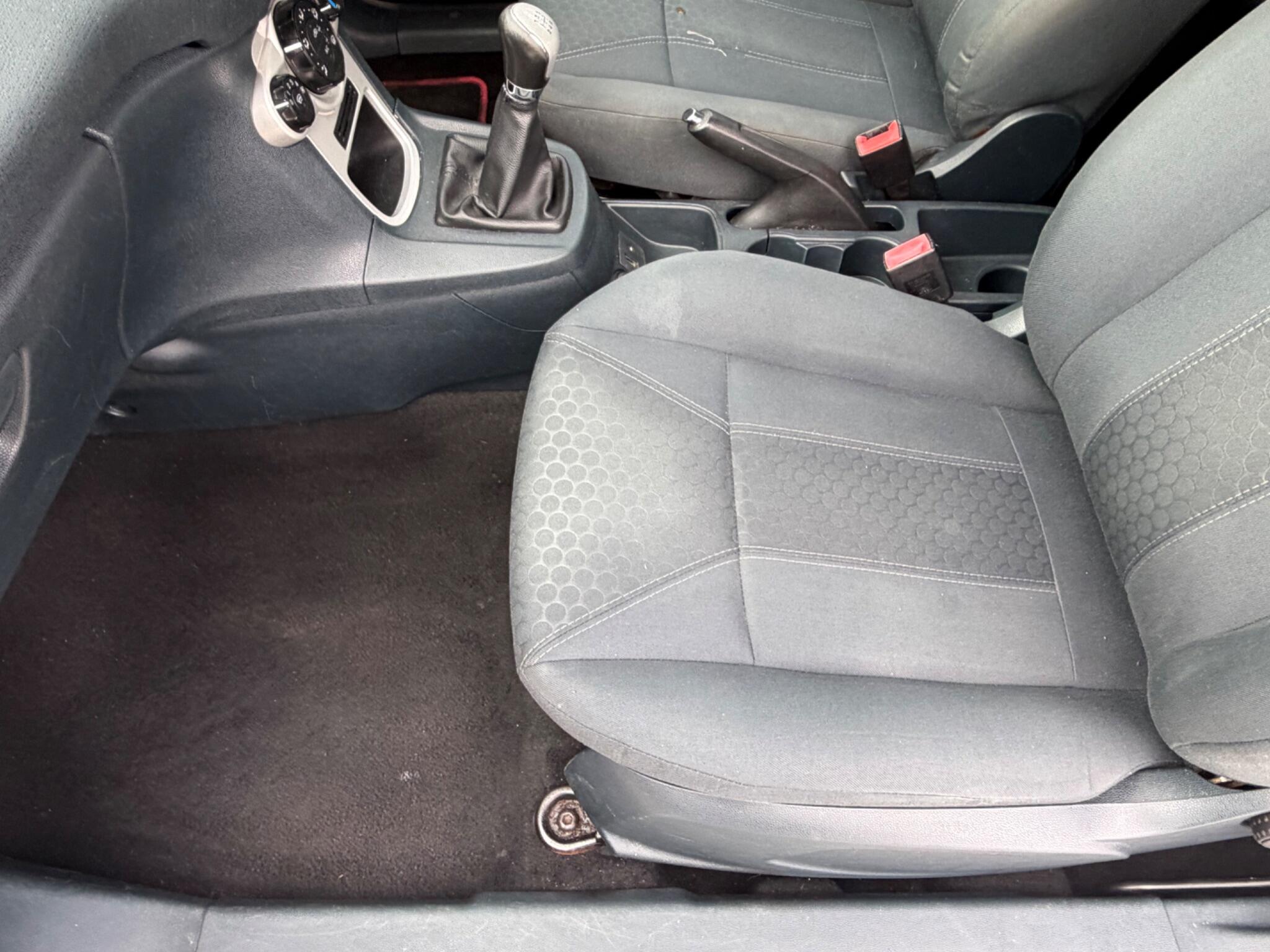 Ford Fiesta view 18
