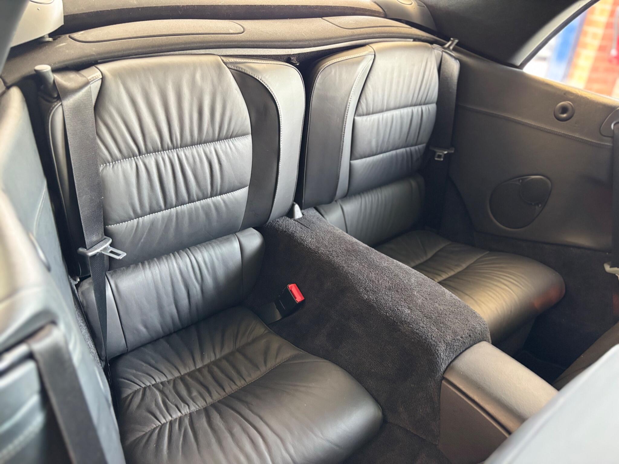 Porsche 911 view 24