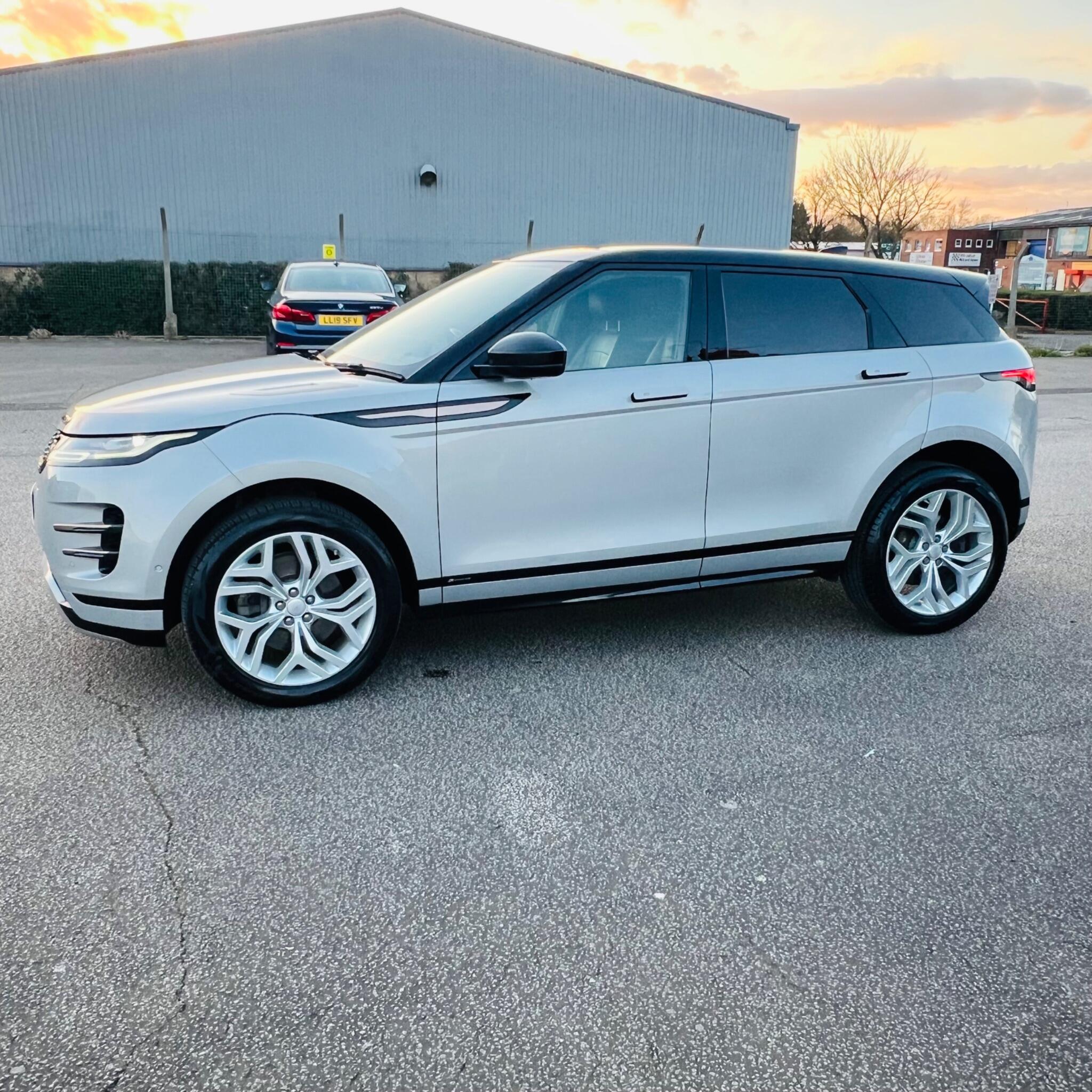 Land Rover Range Rover Evoque view 9
