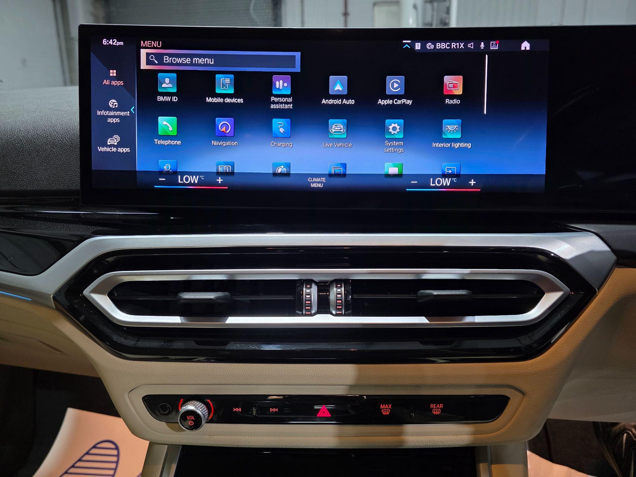 BMW 3 Series view 11