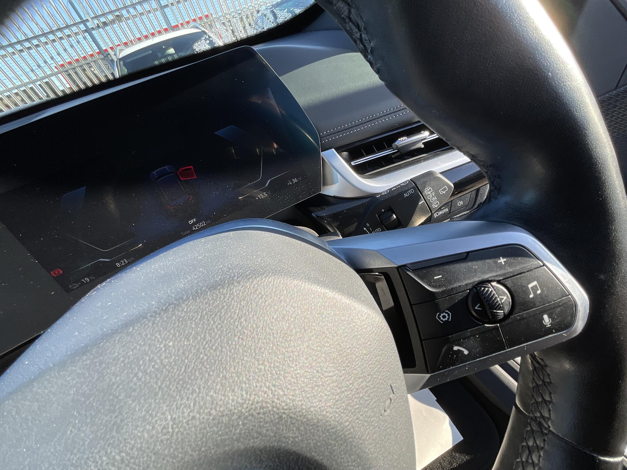 BMW Ix1 view 29
