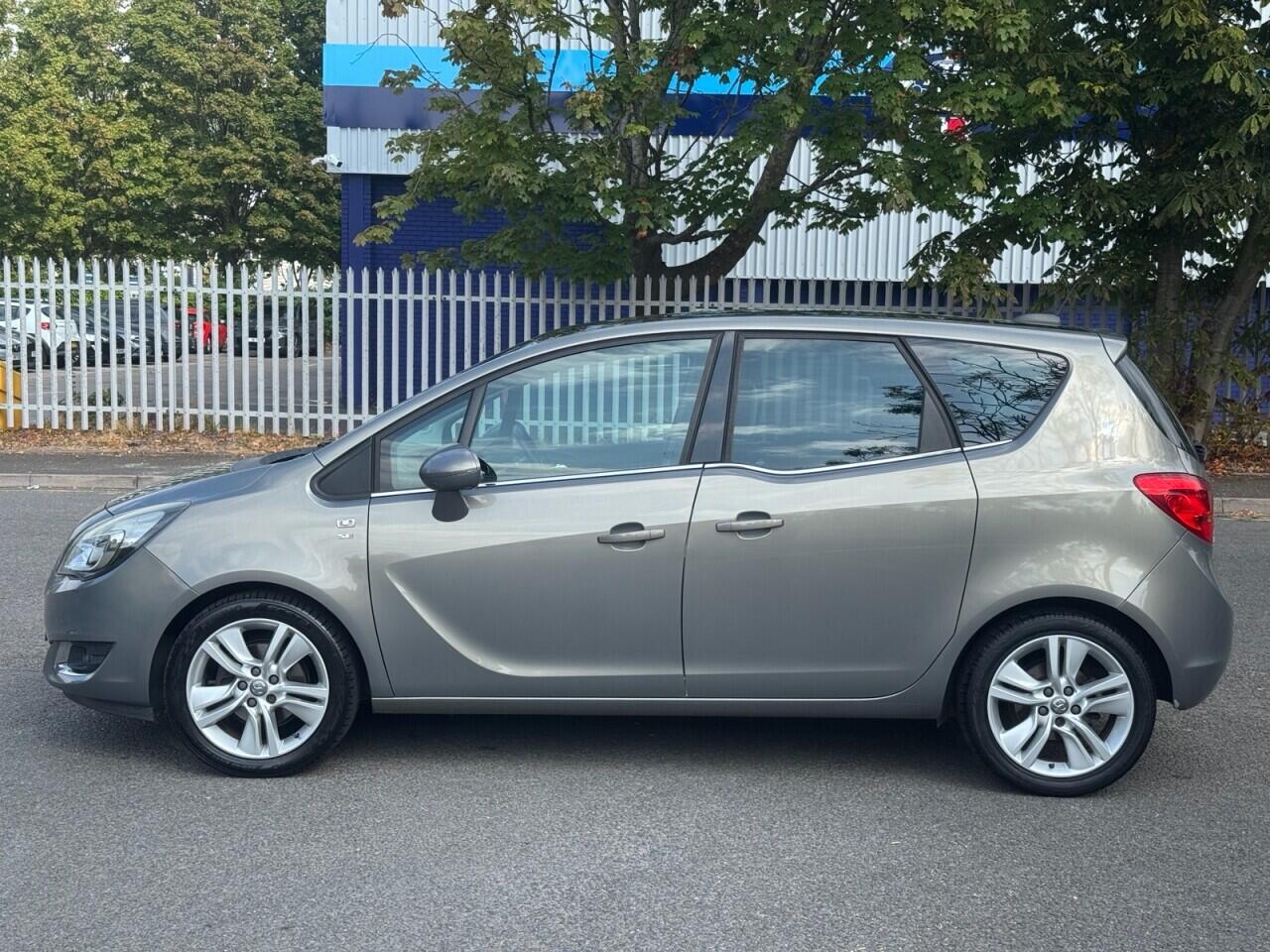 Vauxhall Meriva view 4