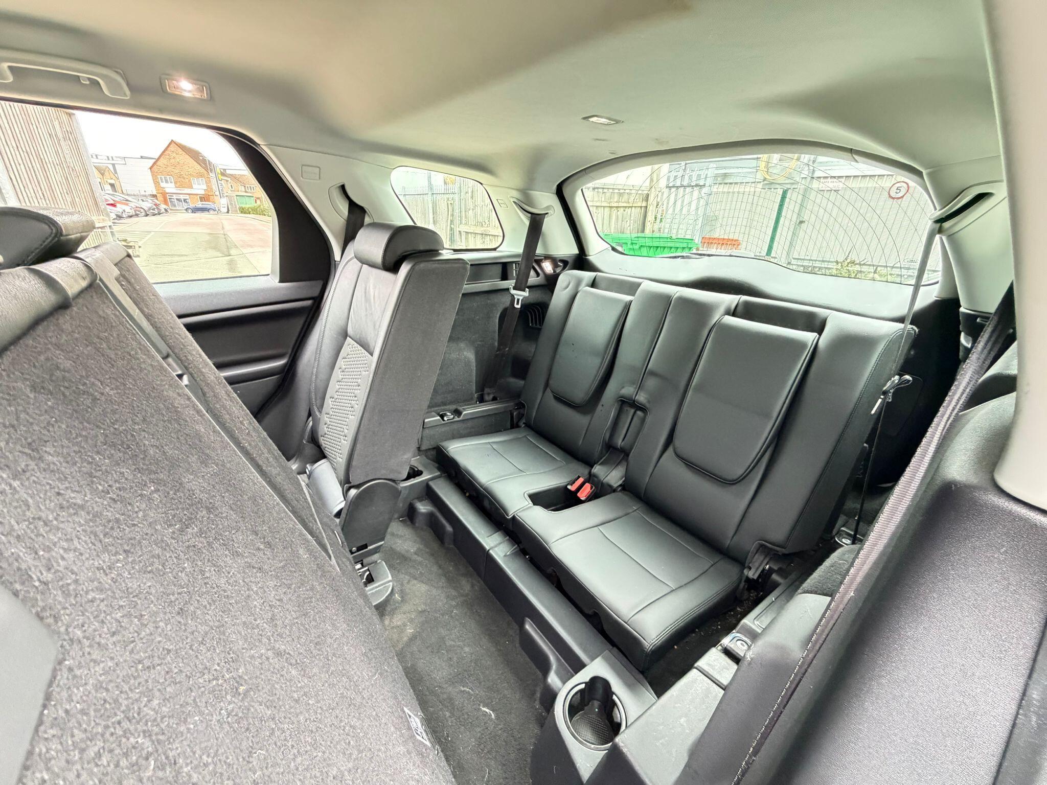 Land Rover Discovery Sport view 20