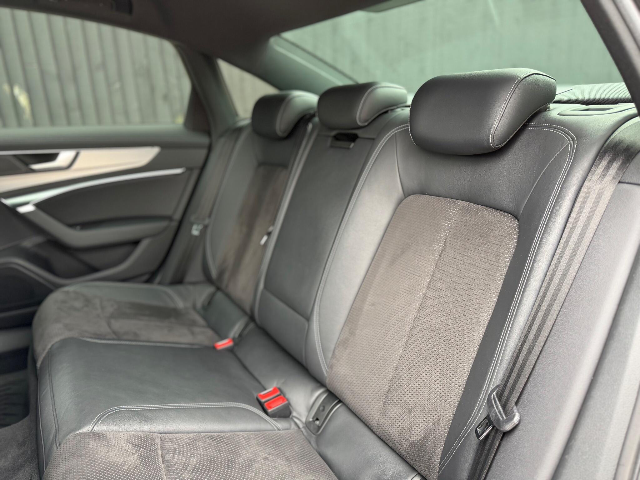 Audi A6 view 26
