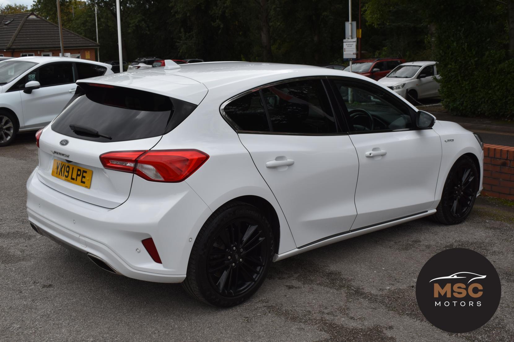 Ford Focus view 17