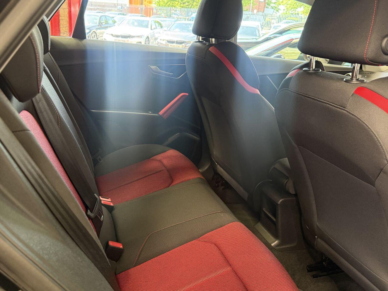 Audi Q2 view 58