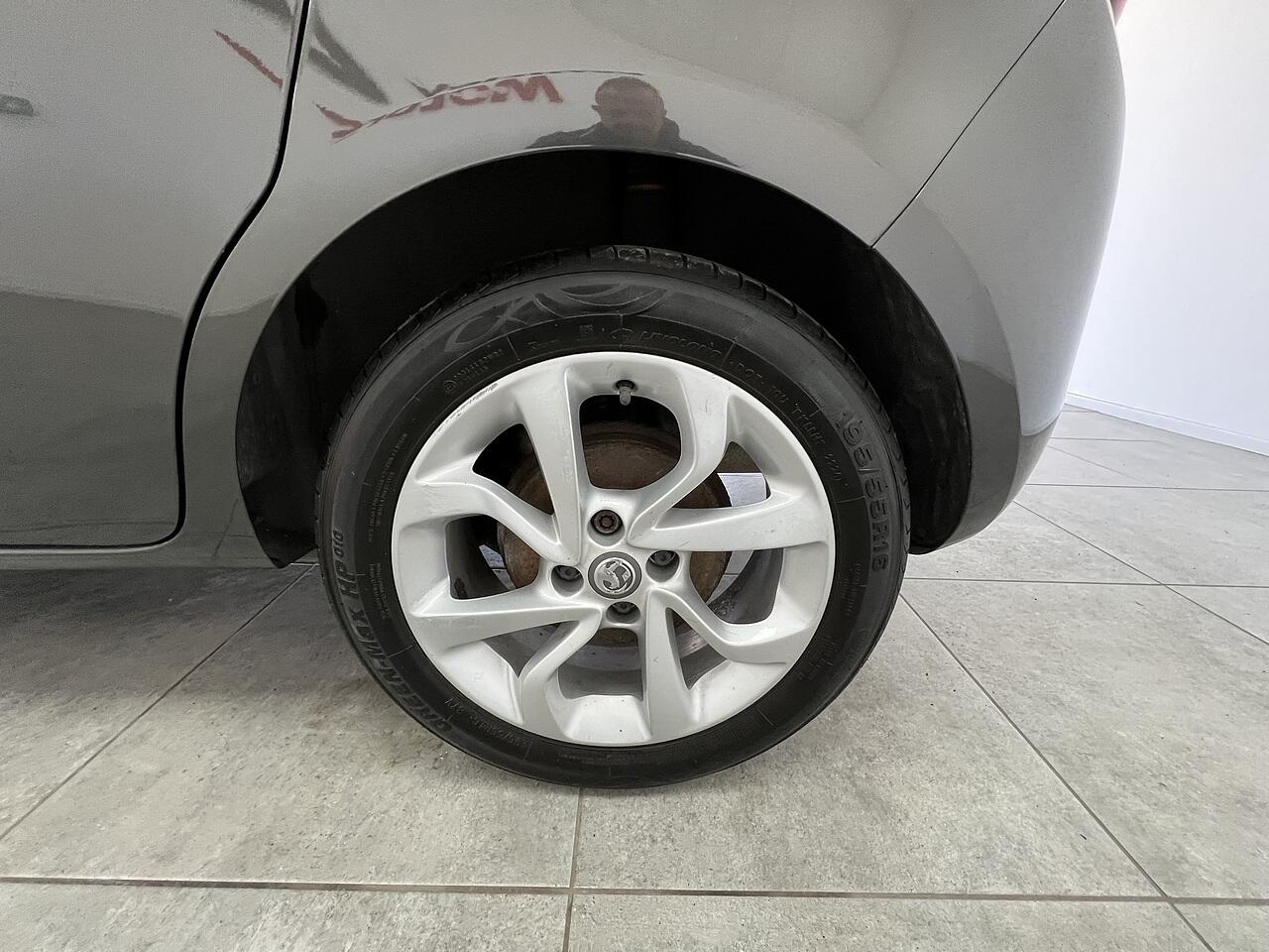 Vauxhall Corsa view 19