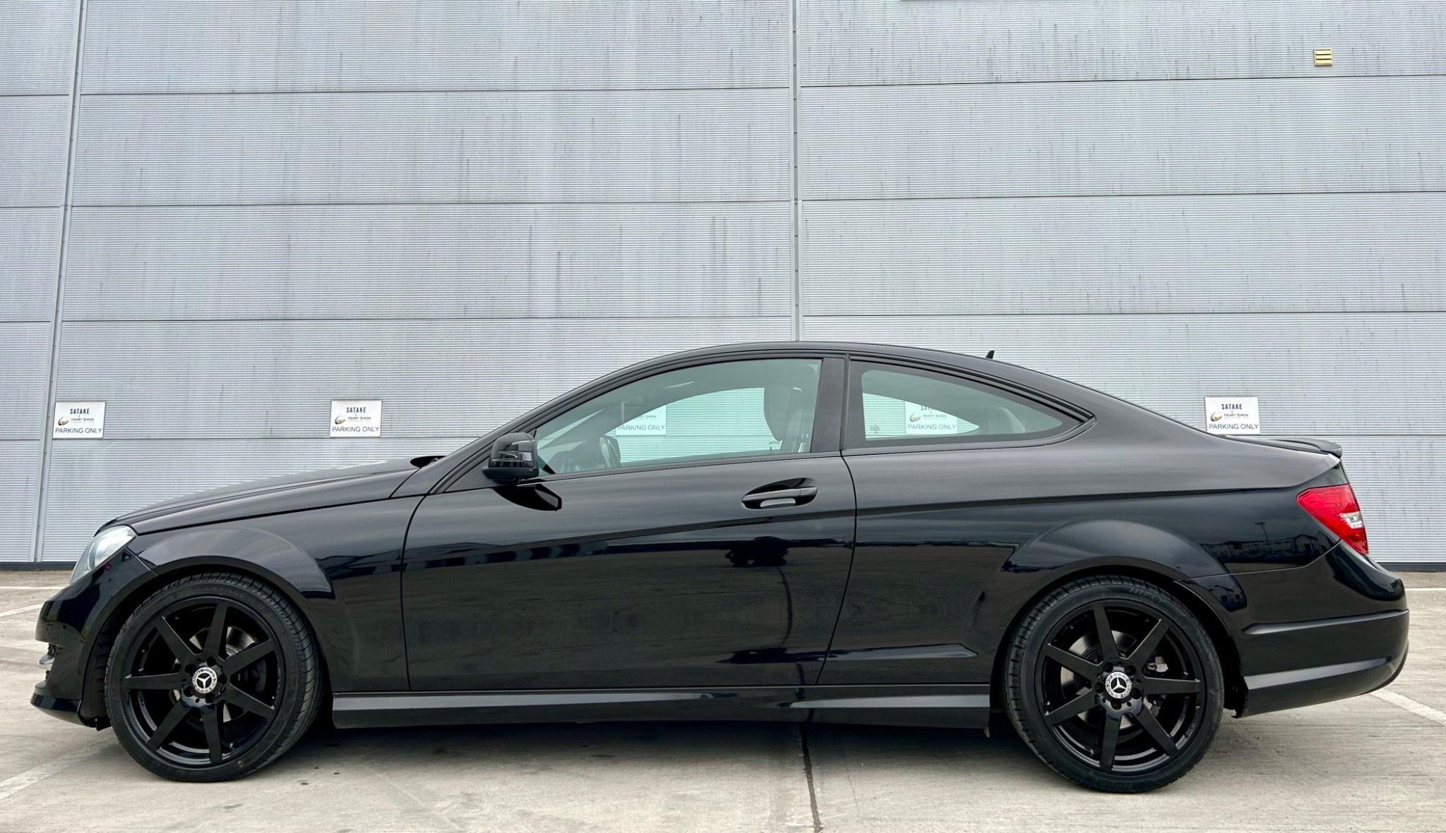 Mercedes-Benz C-Class view 7