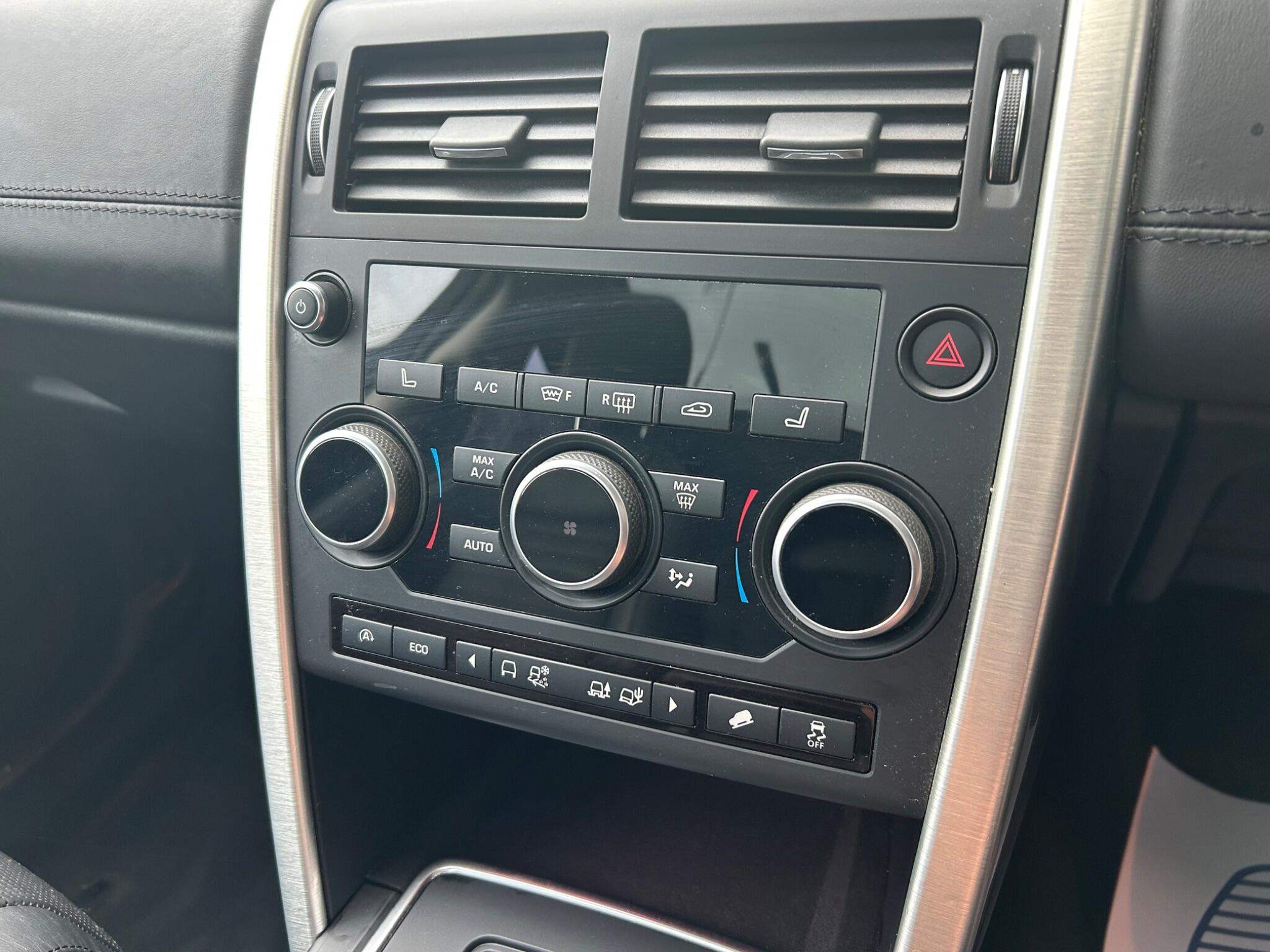 Land Rover Discovery Sport view 23