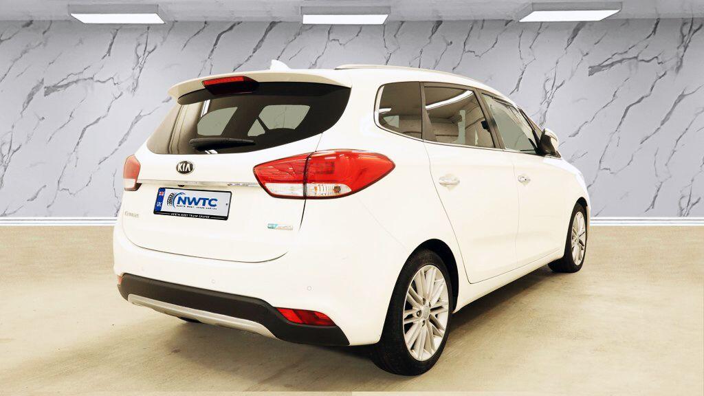 Kia Carens view 7