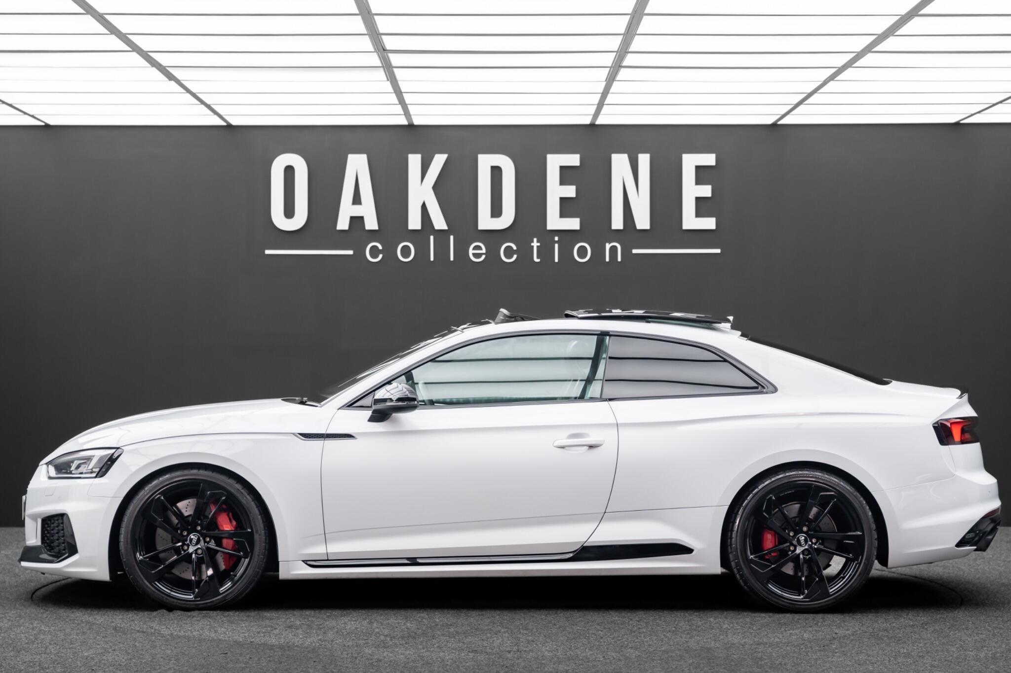 Audi RS5 view 3