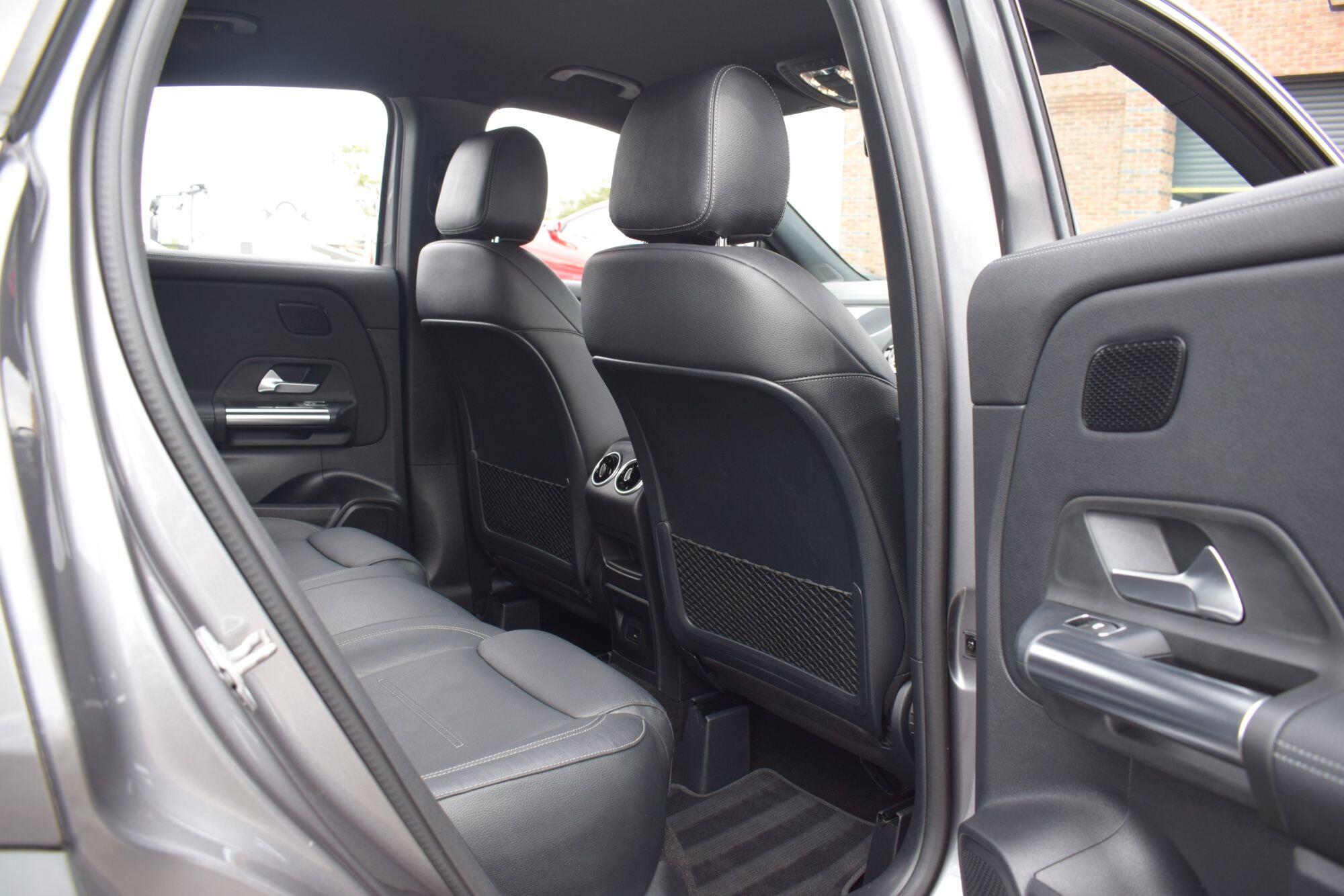 Mercedes-Benz GLA view 16