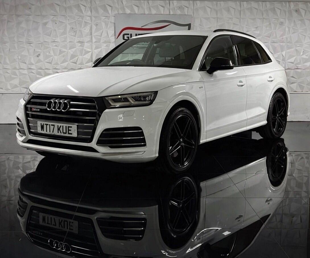 Audi SQ5 view 3