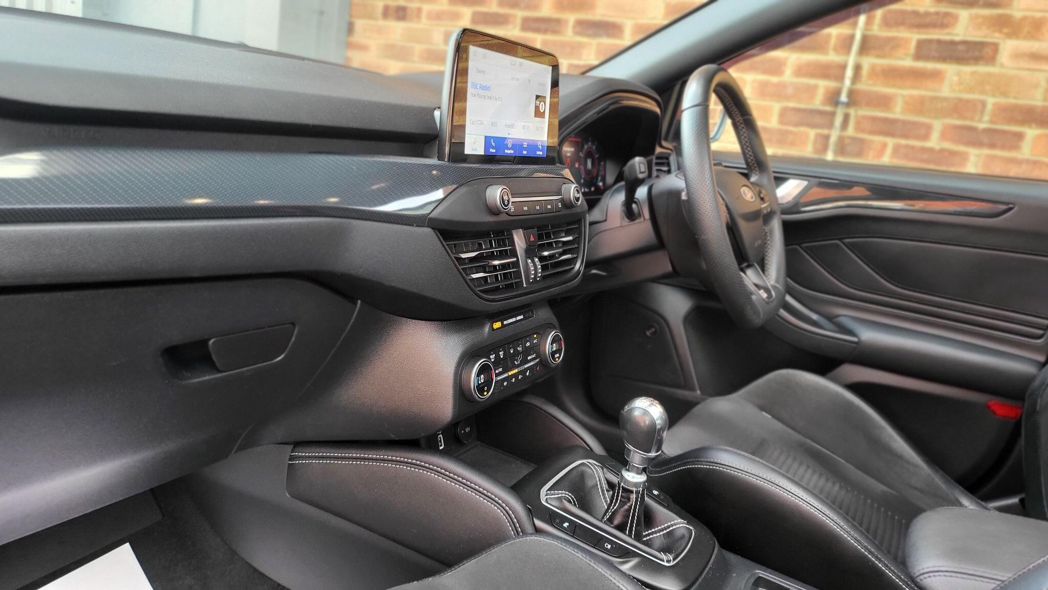 Ford Focus view 11