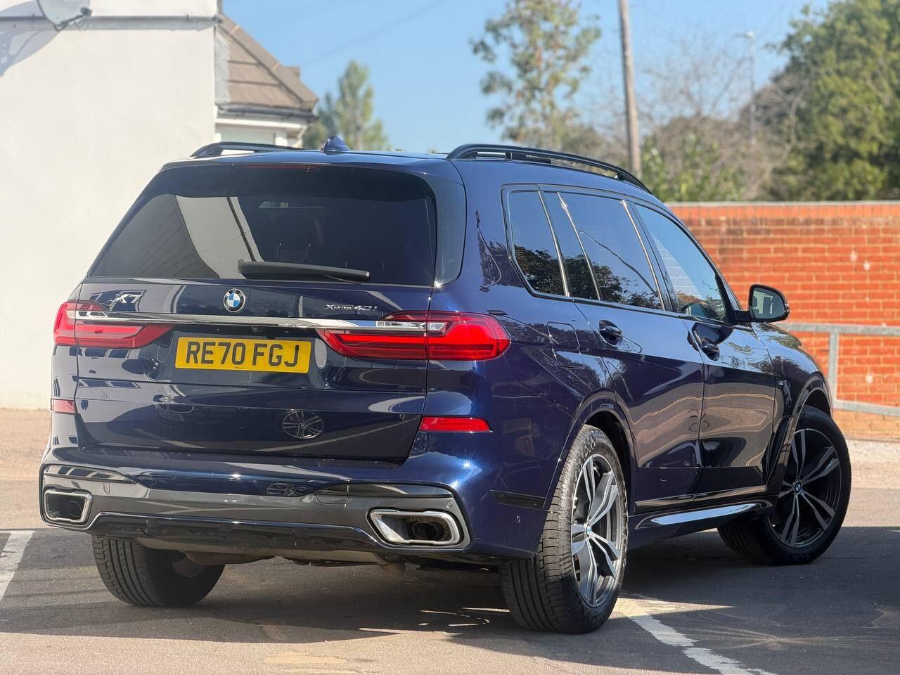 BMW X7 view 79