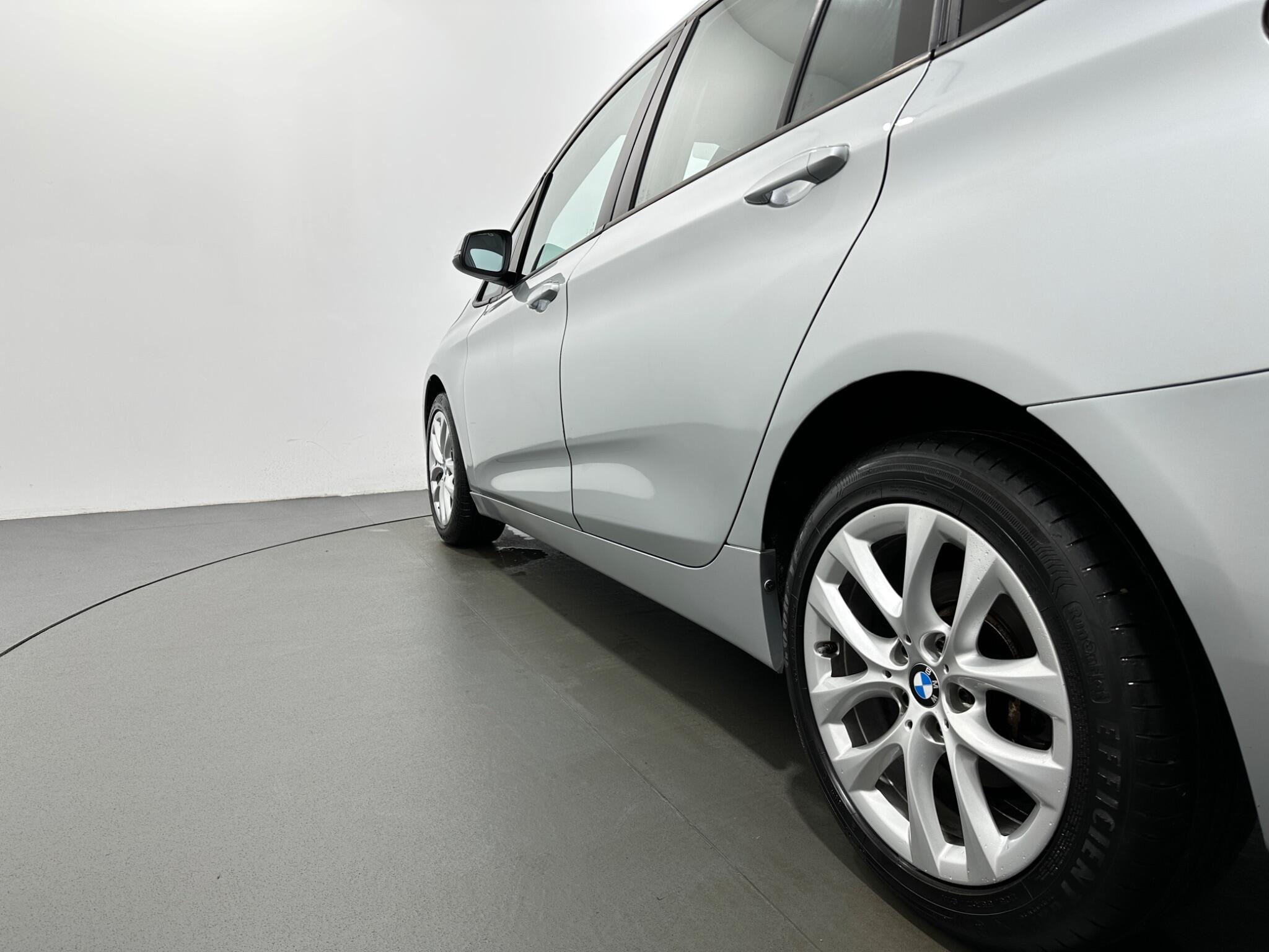 BMW 2 Series view 48