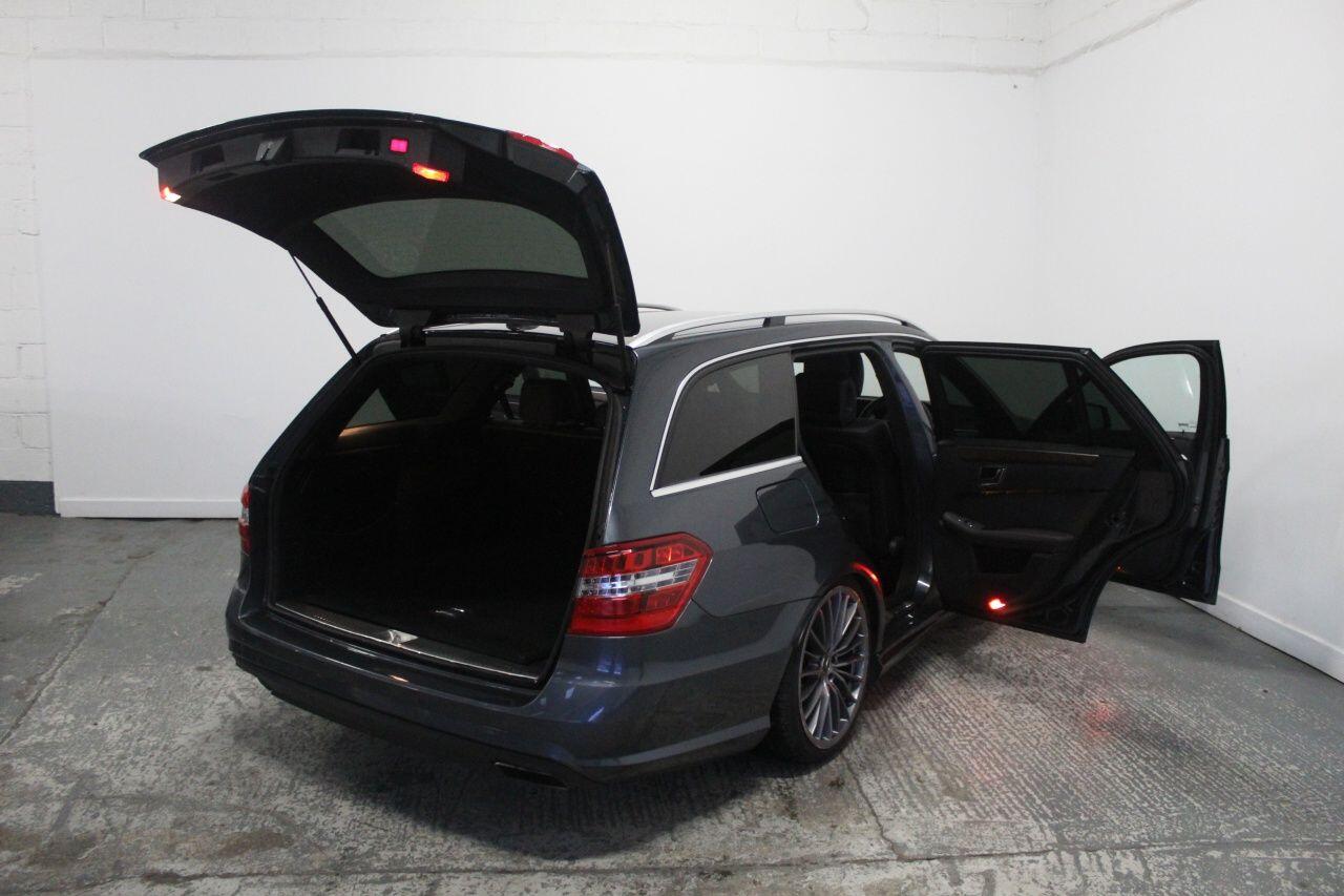 Mercedes-Benz E-Class view 22