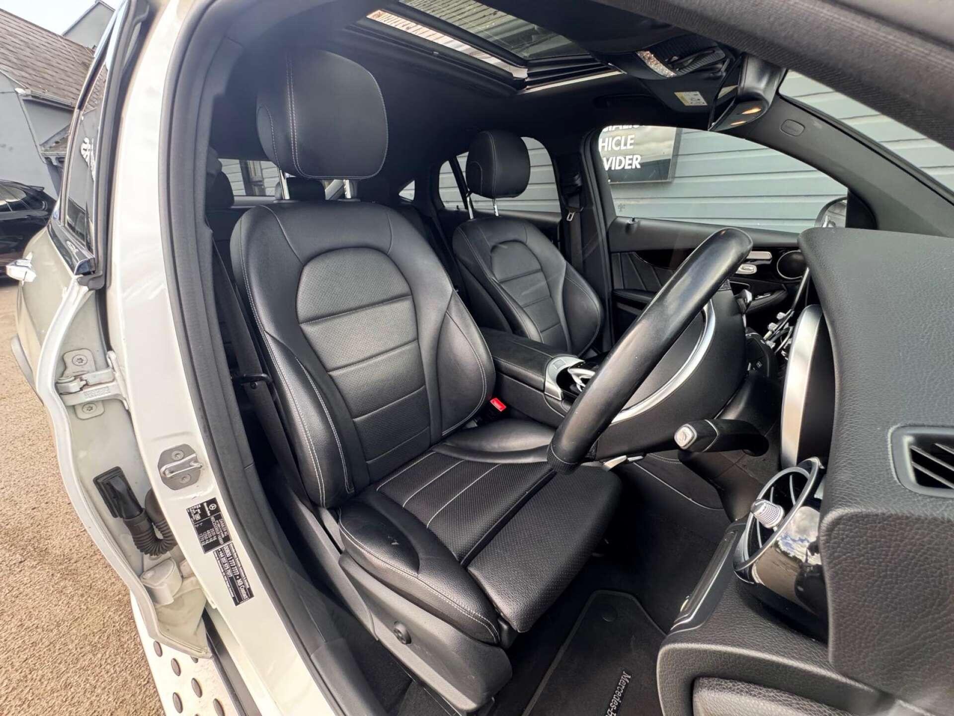 Mercedes-Benz GLC view 29