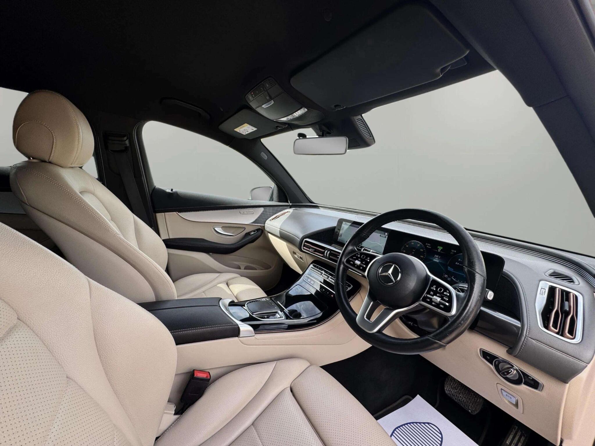 Mercedes-Benz EQC view 26