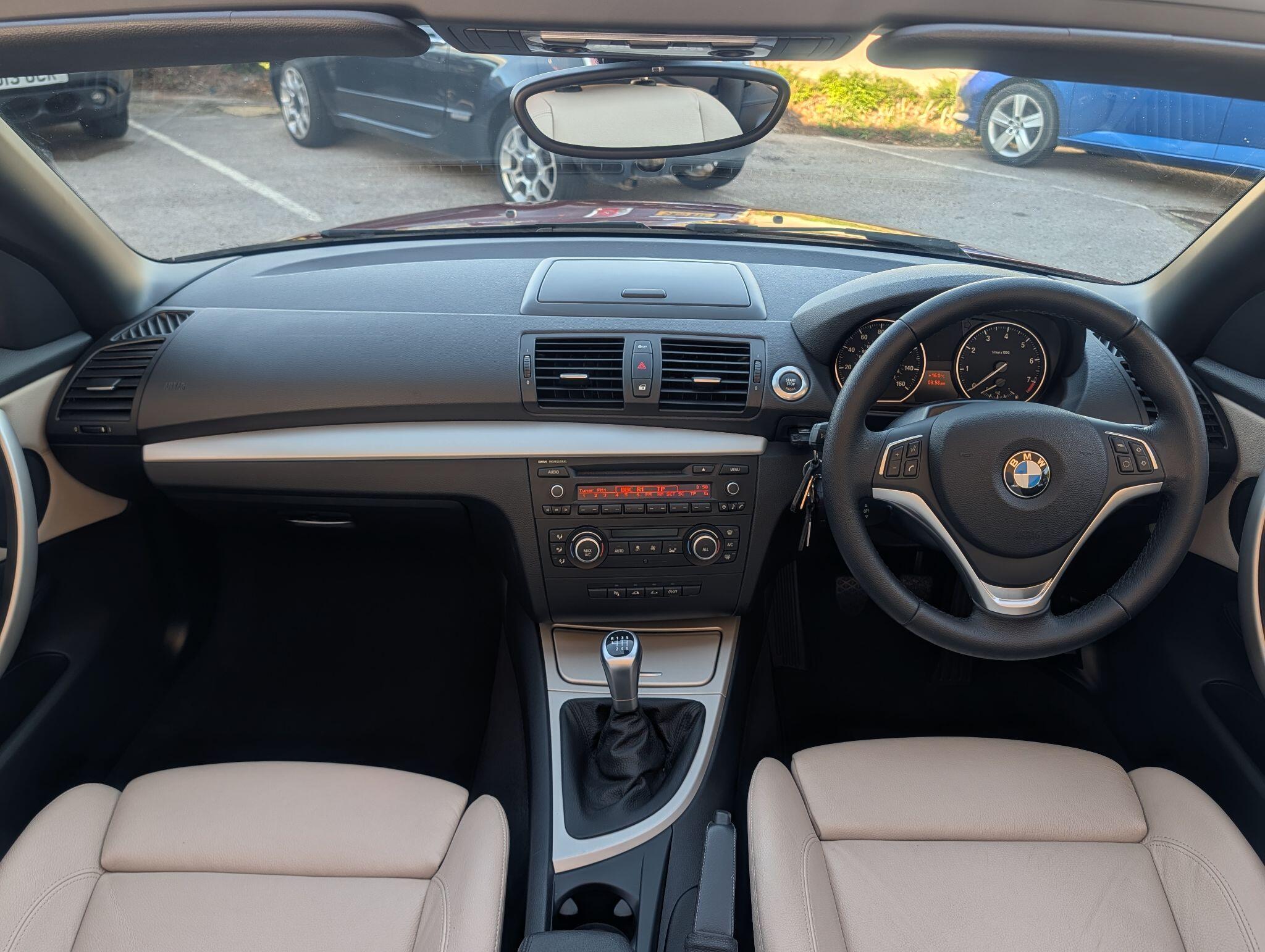 BMW 1 Series view 33