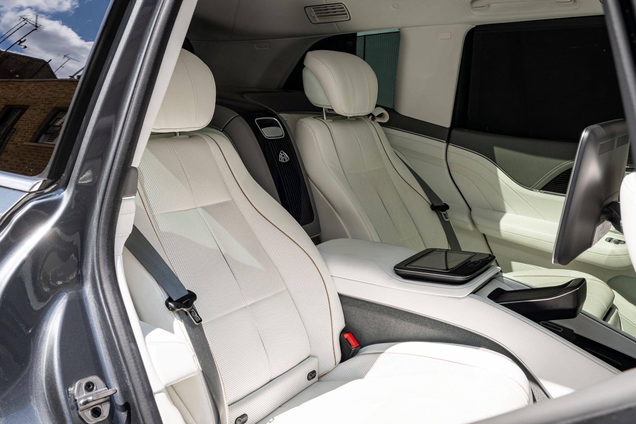 Mercedes-Benz GLS view 29