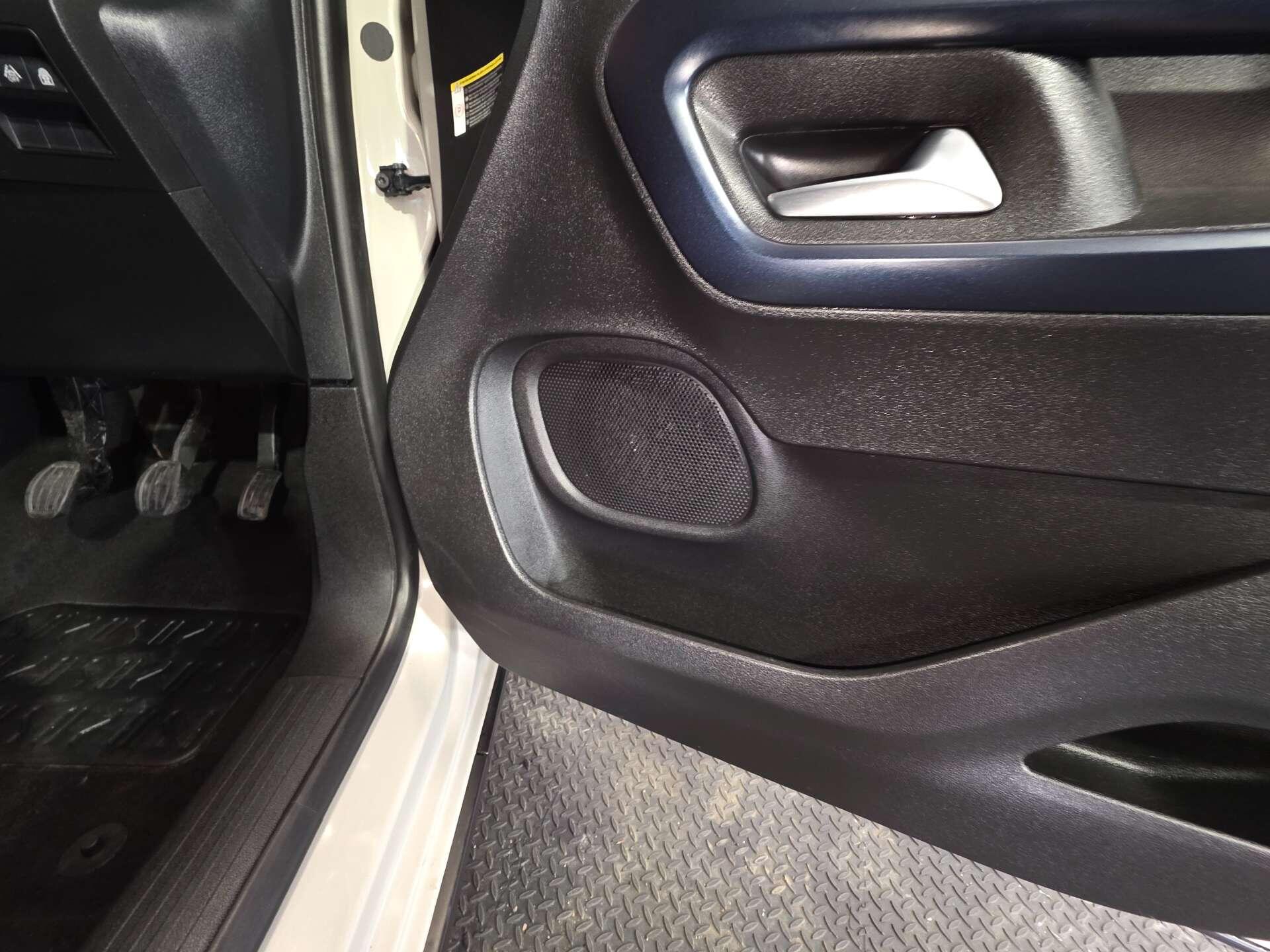 Peugeot Rifter view 34