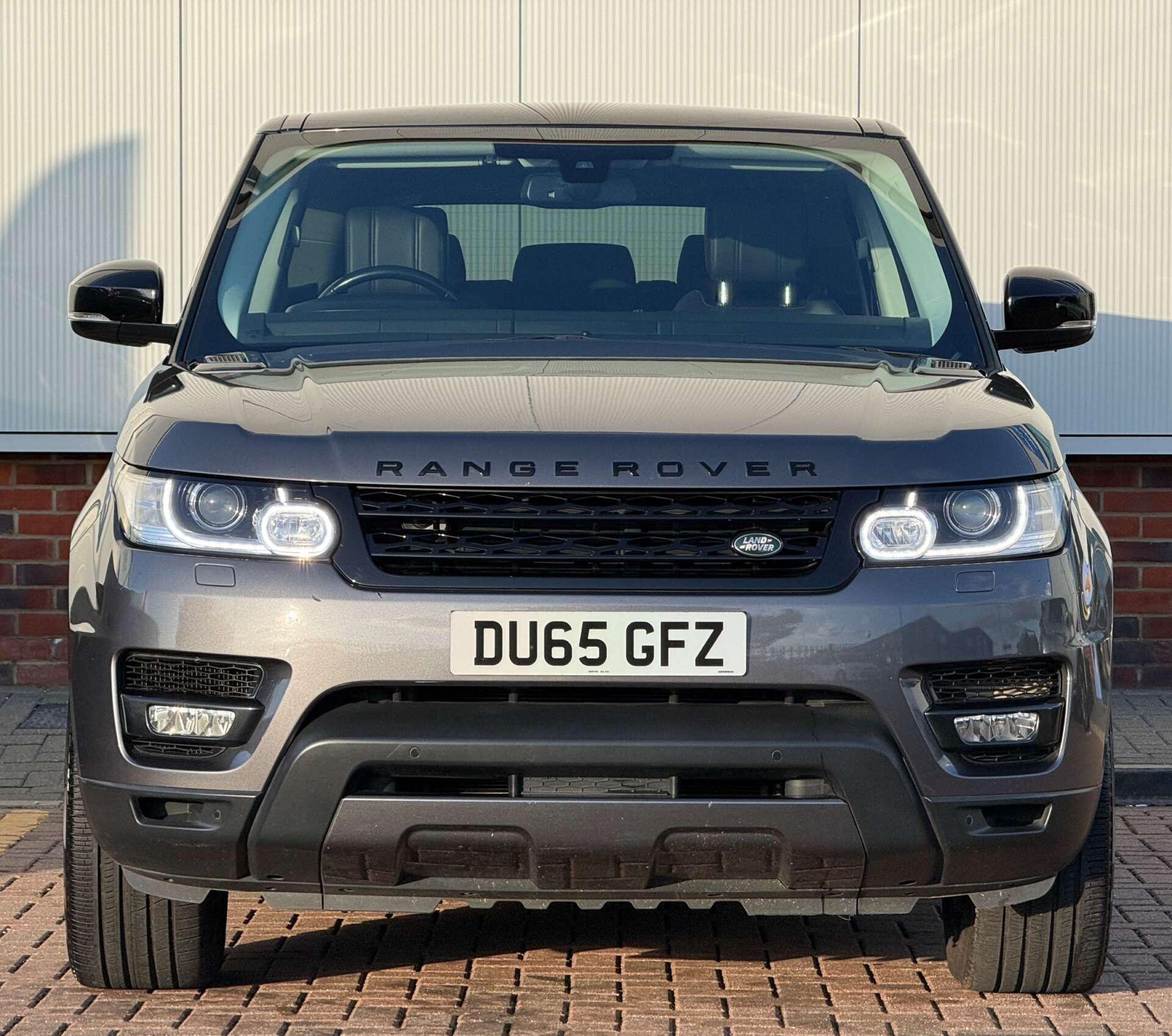 Land Rover Range Rover Sport view 2