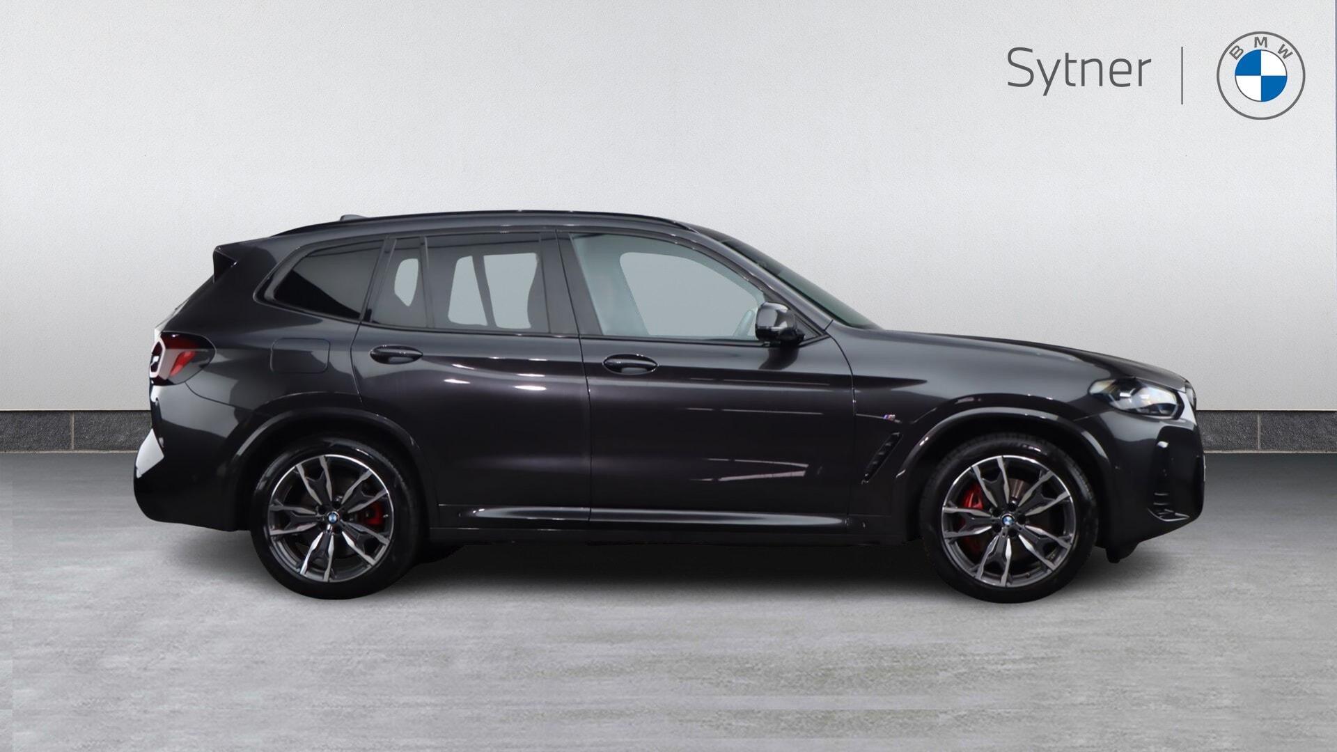 BMW X3 view 3