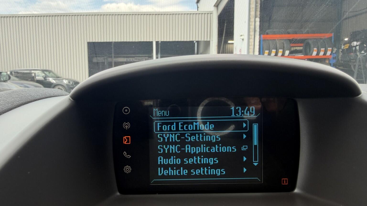 Ford Fiesta view 40
