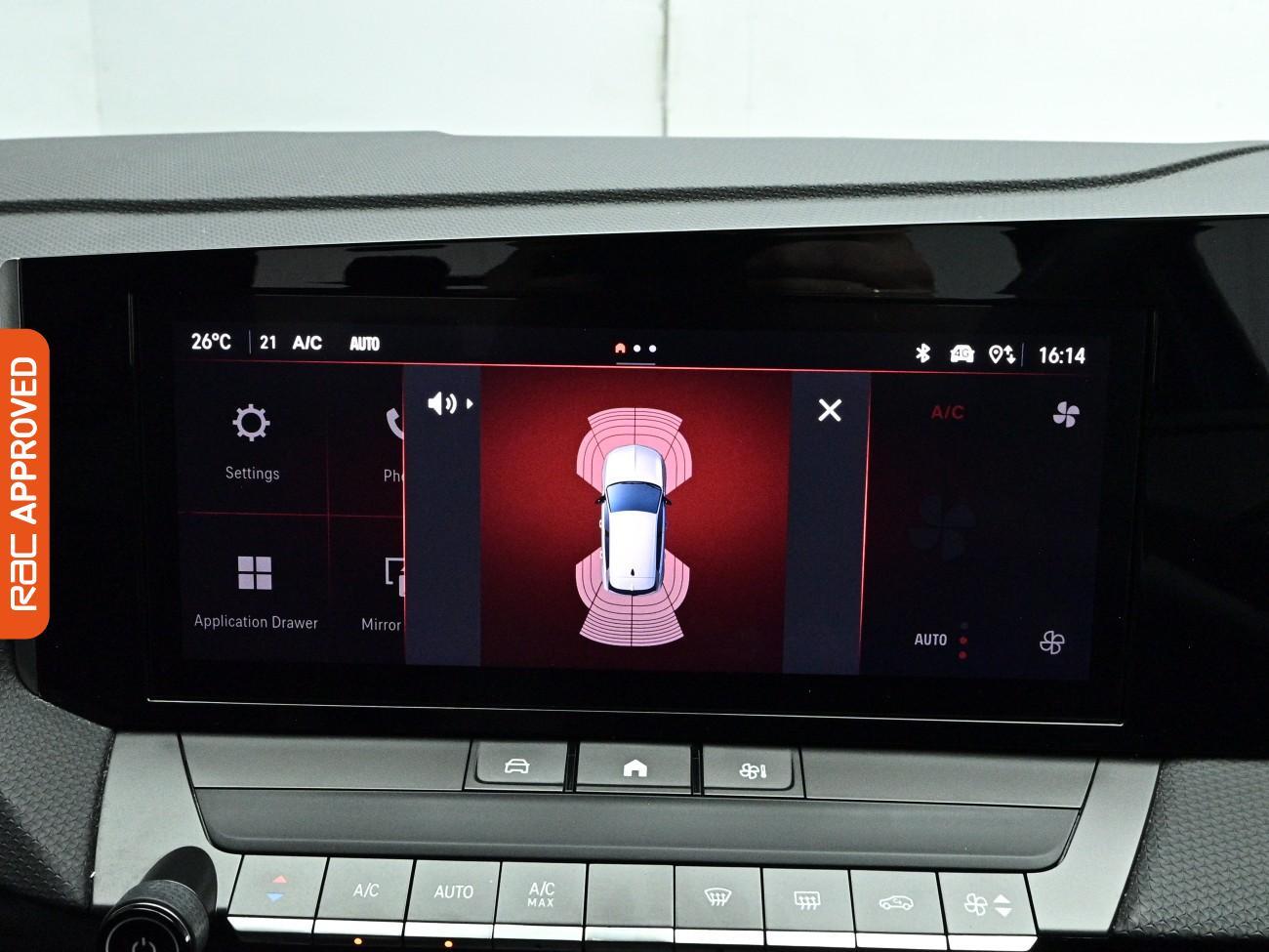 Vauxhall Astra view 3