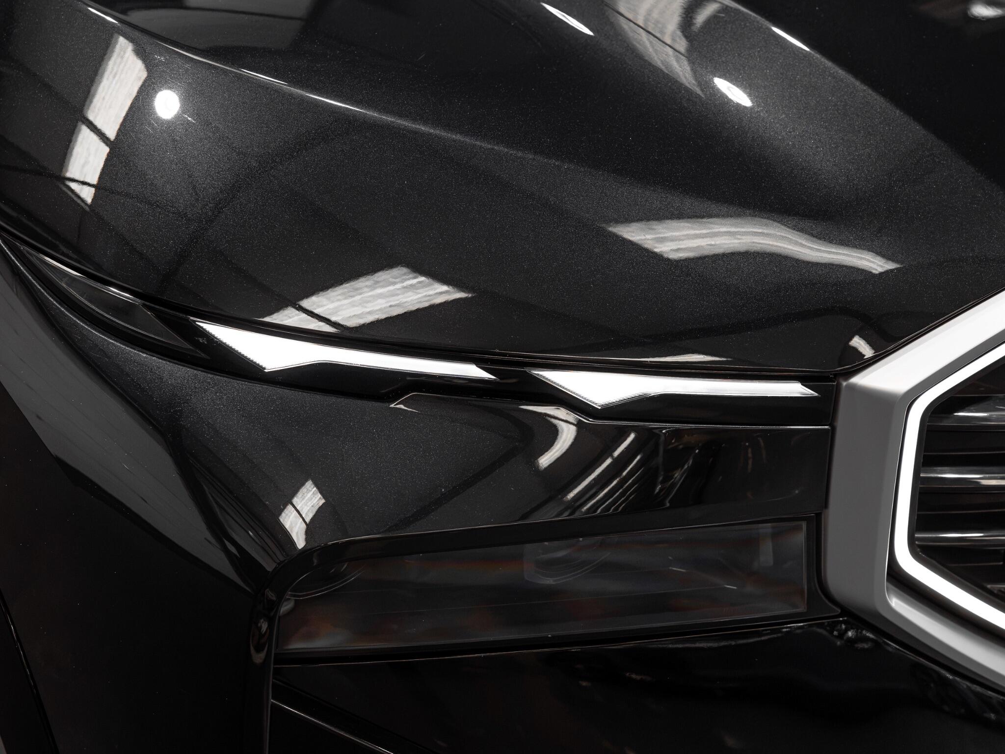 BMW XM view 13