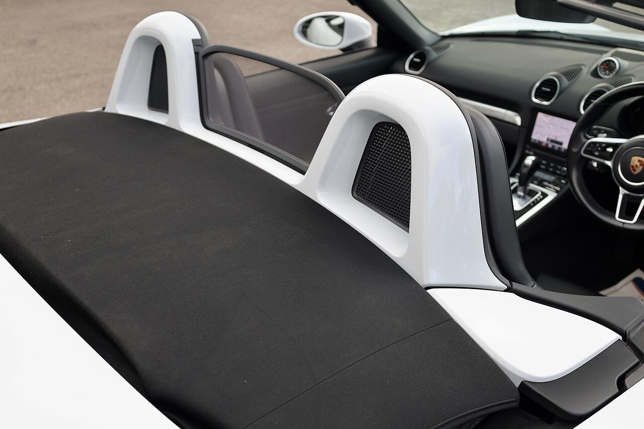 Porsche 718 Boxster view 13