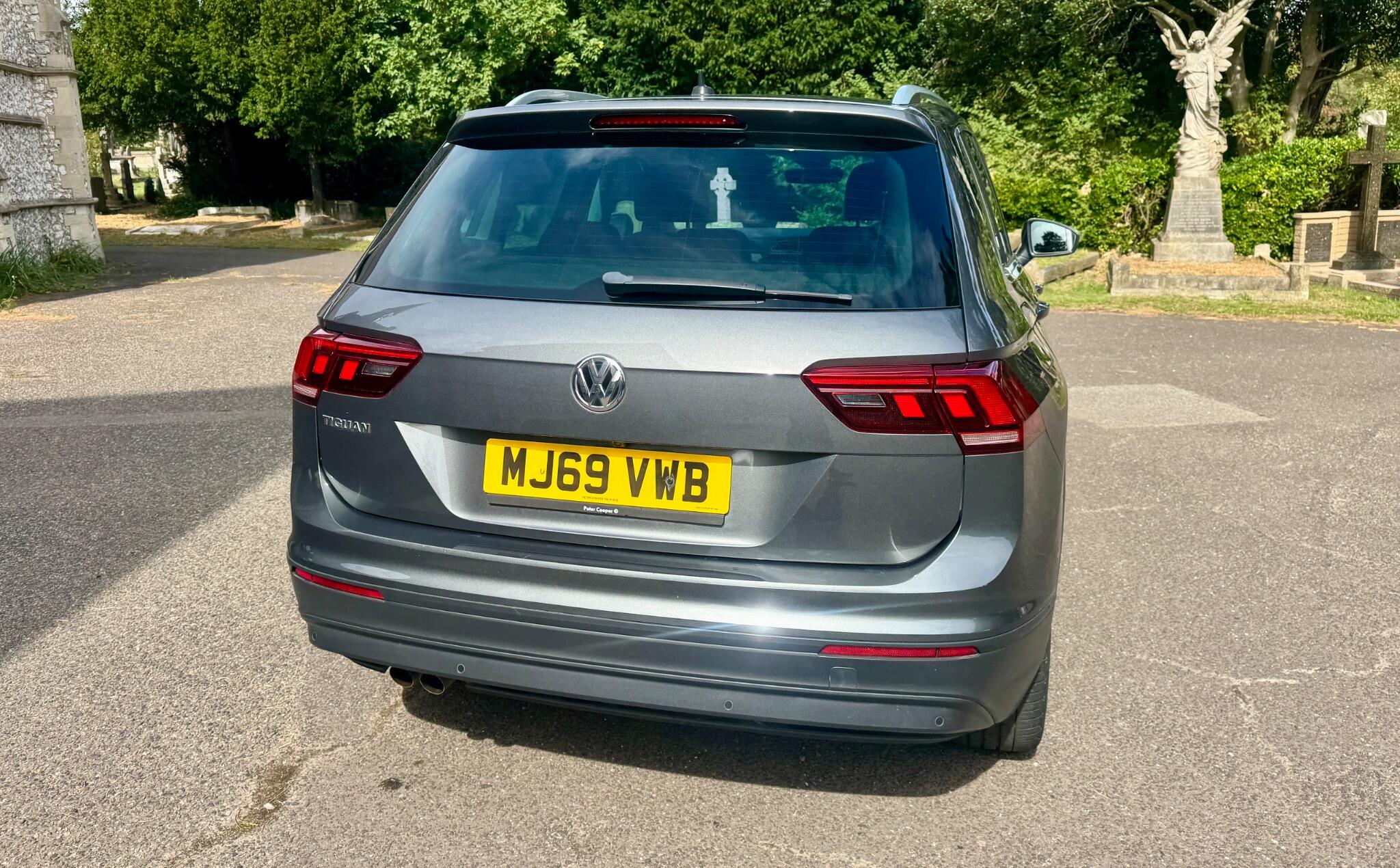 Volkswagen Tiguan view 15