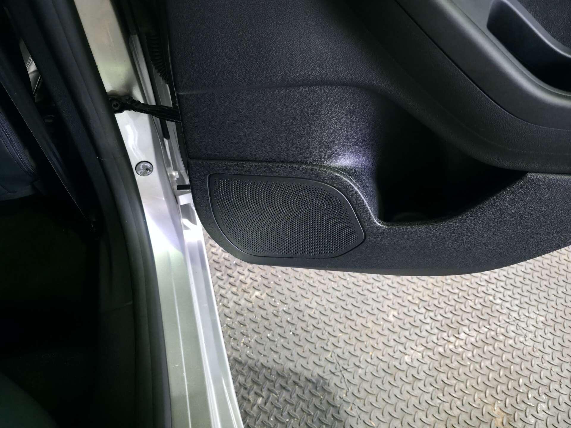 Ford Fiesta view 56